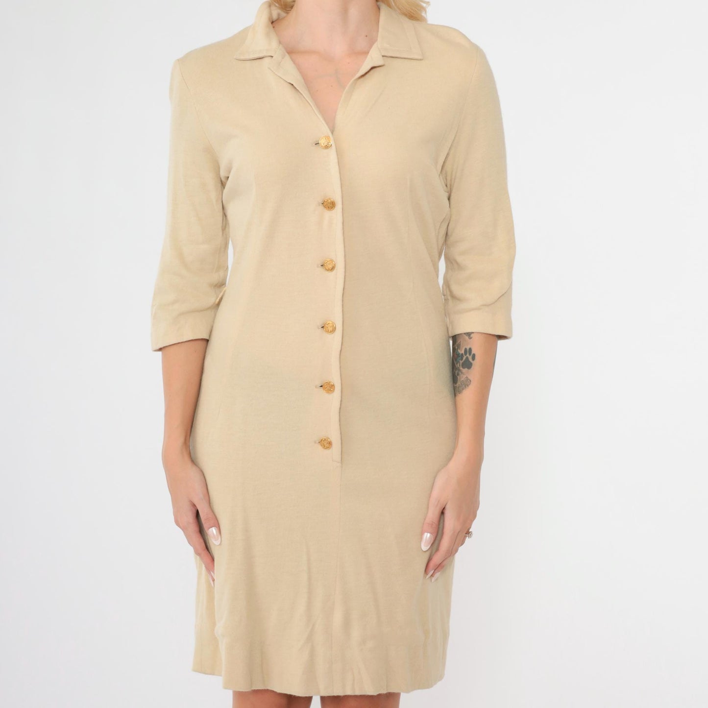 1970s Beige Shift Dress Gold Button Mini 3/4 Sleeve Collar Small