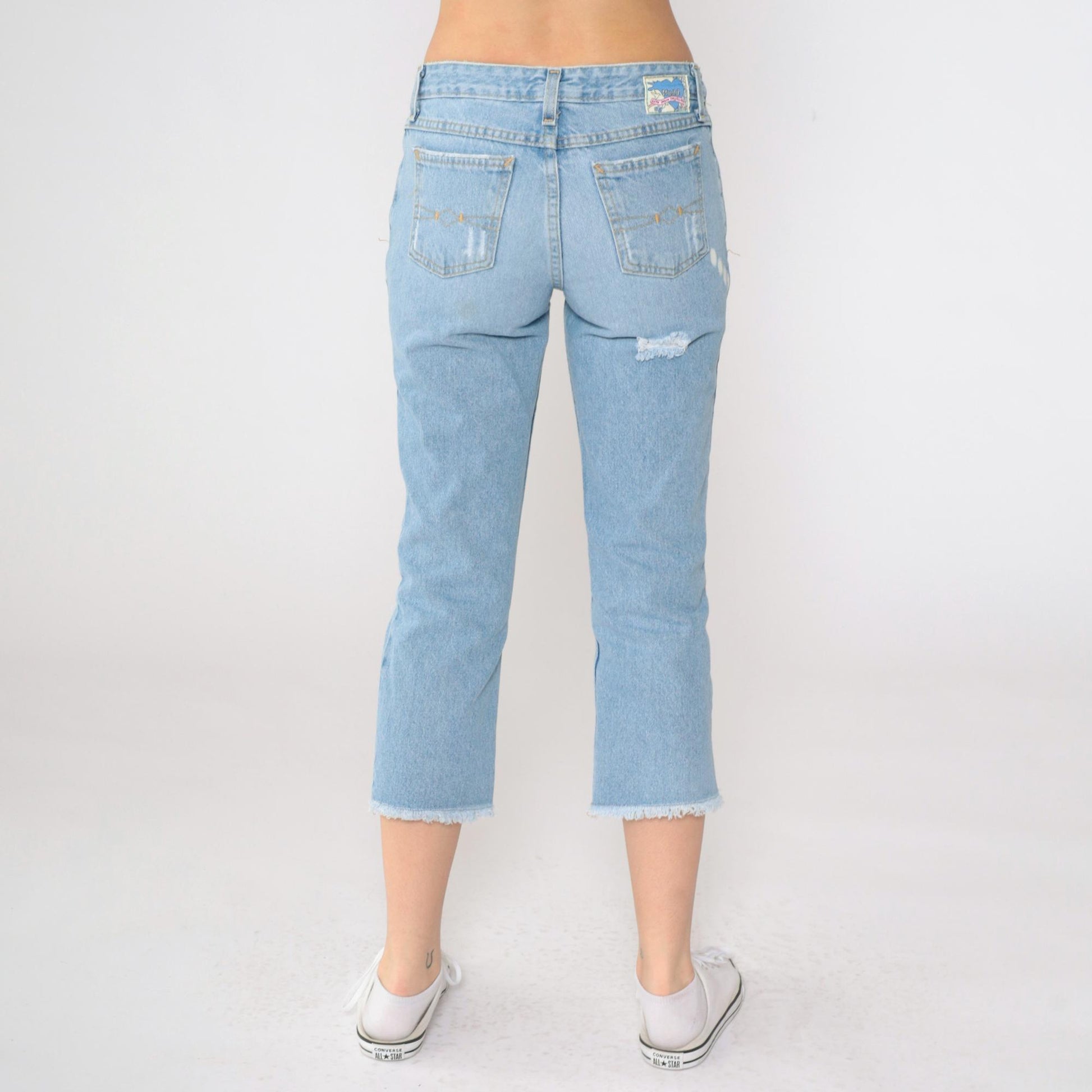 Y2K Mudd Distressed Capri Jeans Light Blue Bleach Splattered Mid Rise Size 3