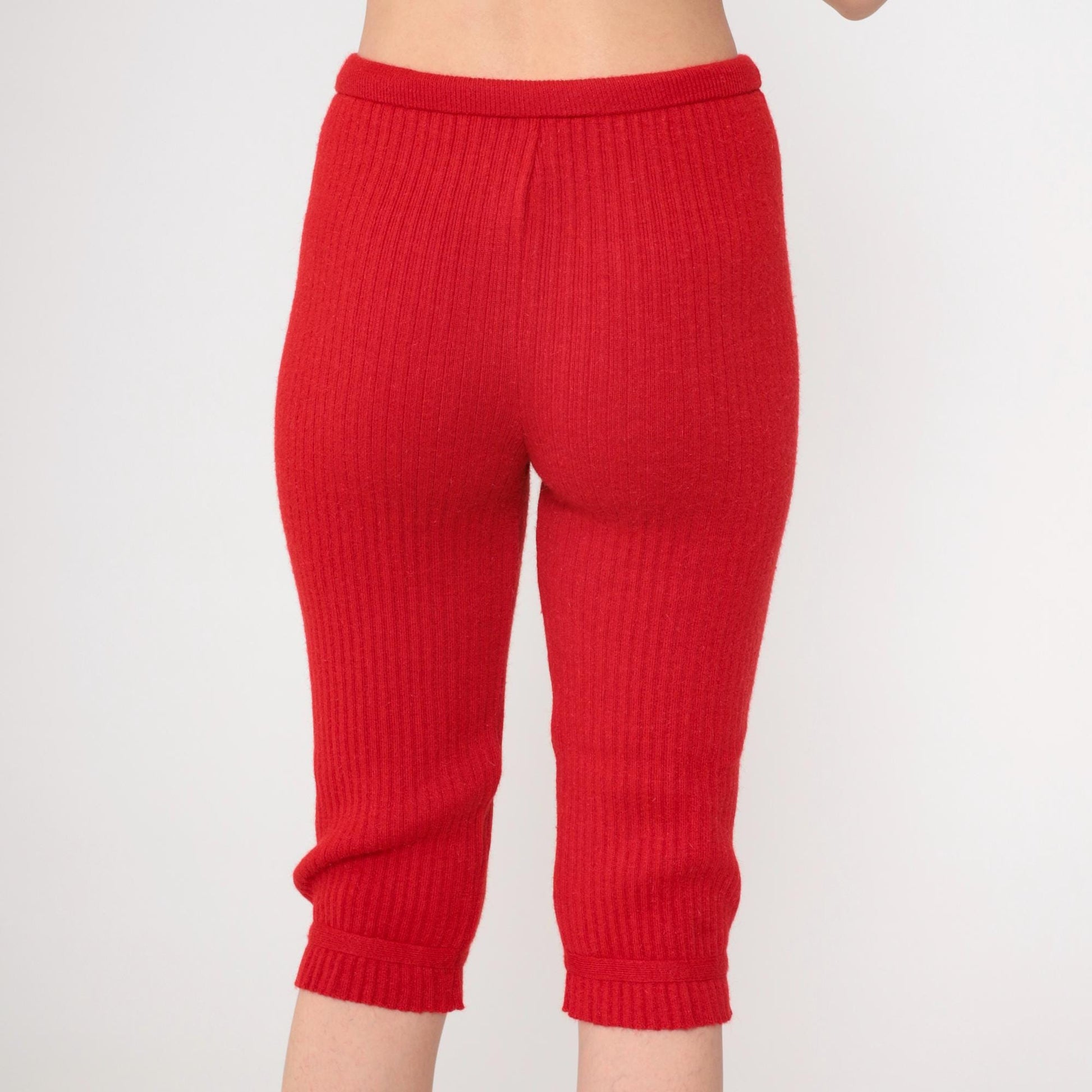 1960s Red Ribbed Knit Capri Pants High Waist Button Accent Cropped Extra Small