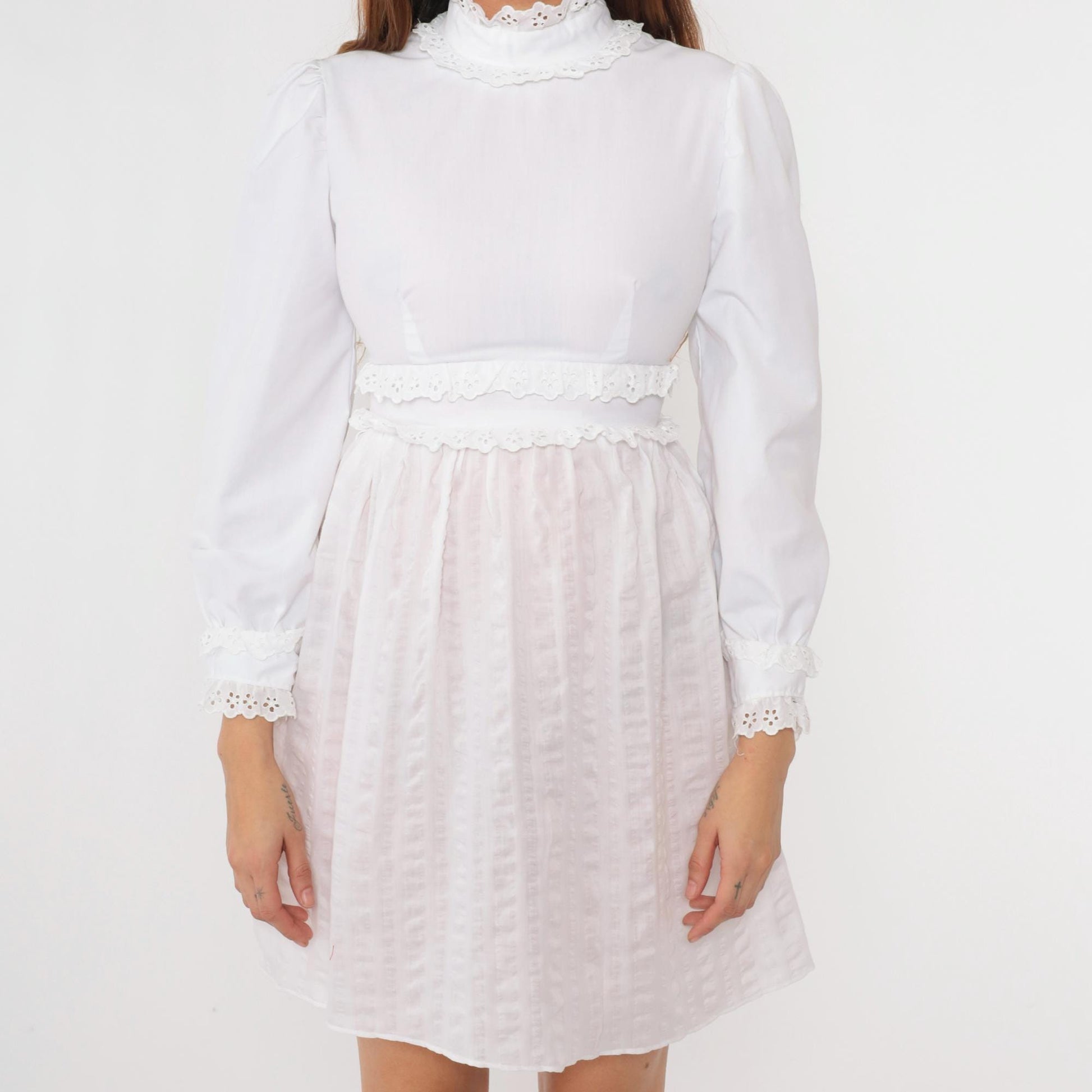 70s White Eyelet Lace Babydoll Dress Empire Waist Puff Sleeve Mini Small