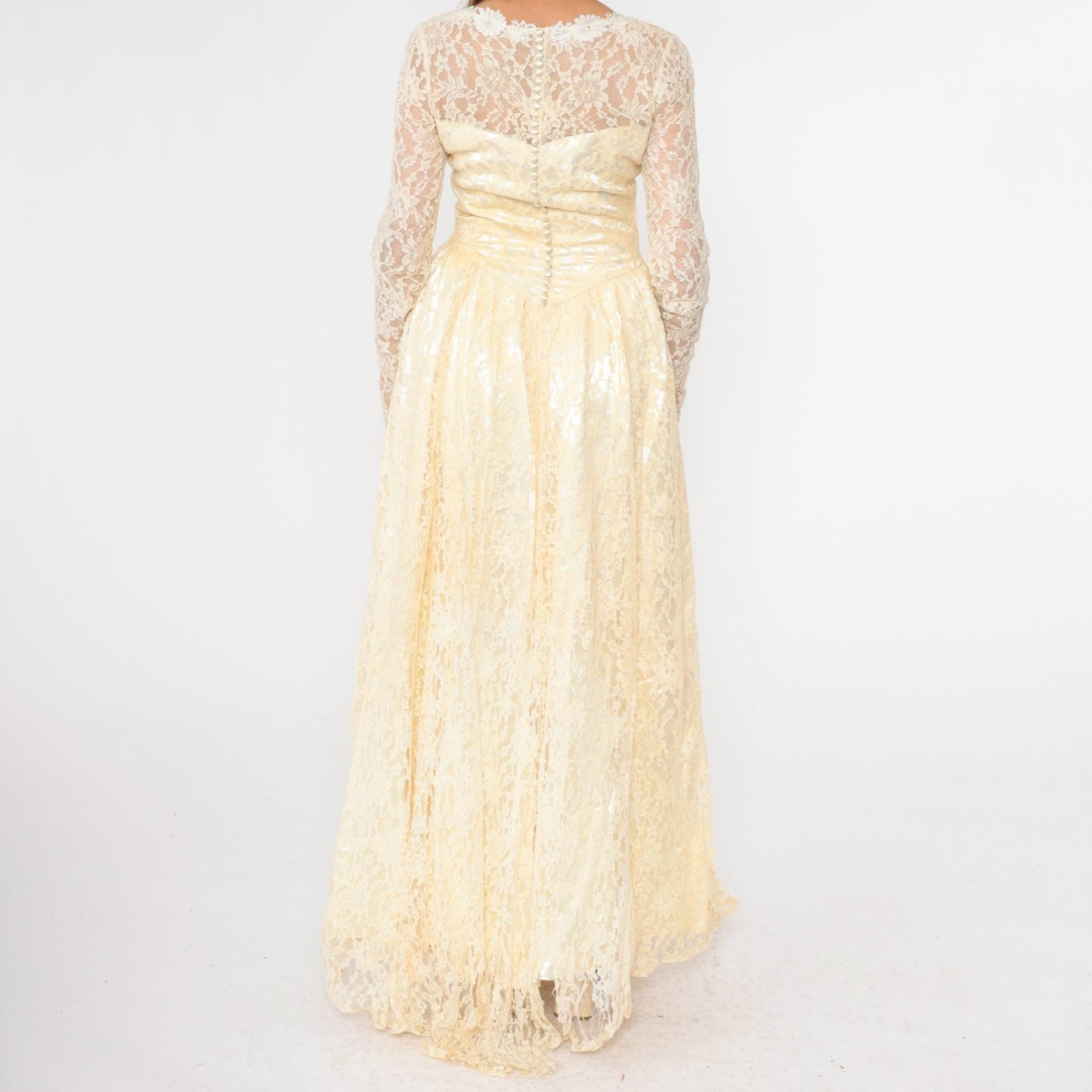 1950s Ivory Lace Wedding Dress Button Back Scalloped Neckline Maxi Medium 8