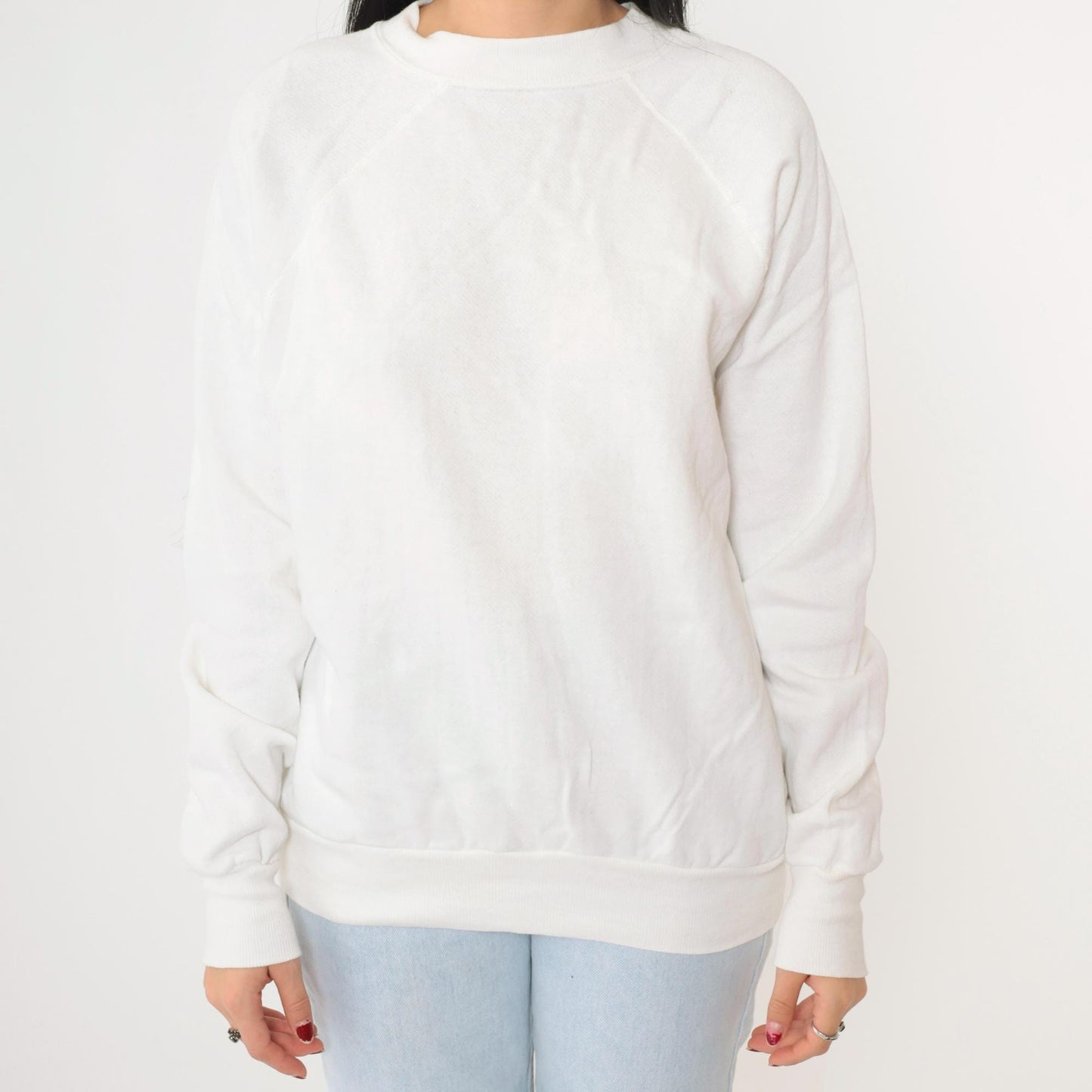 80s Plain White Raglan Sweatshirt Crewneck Pullover Medium