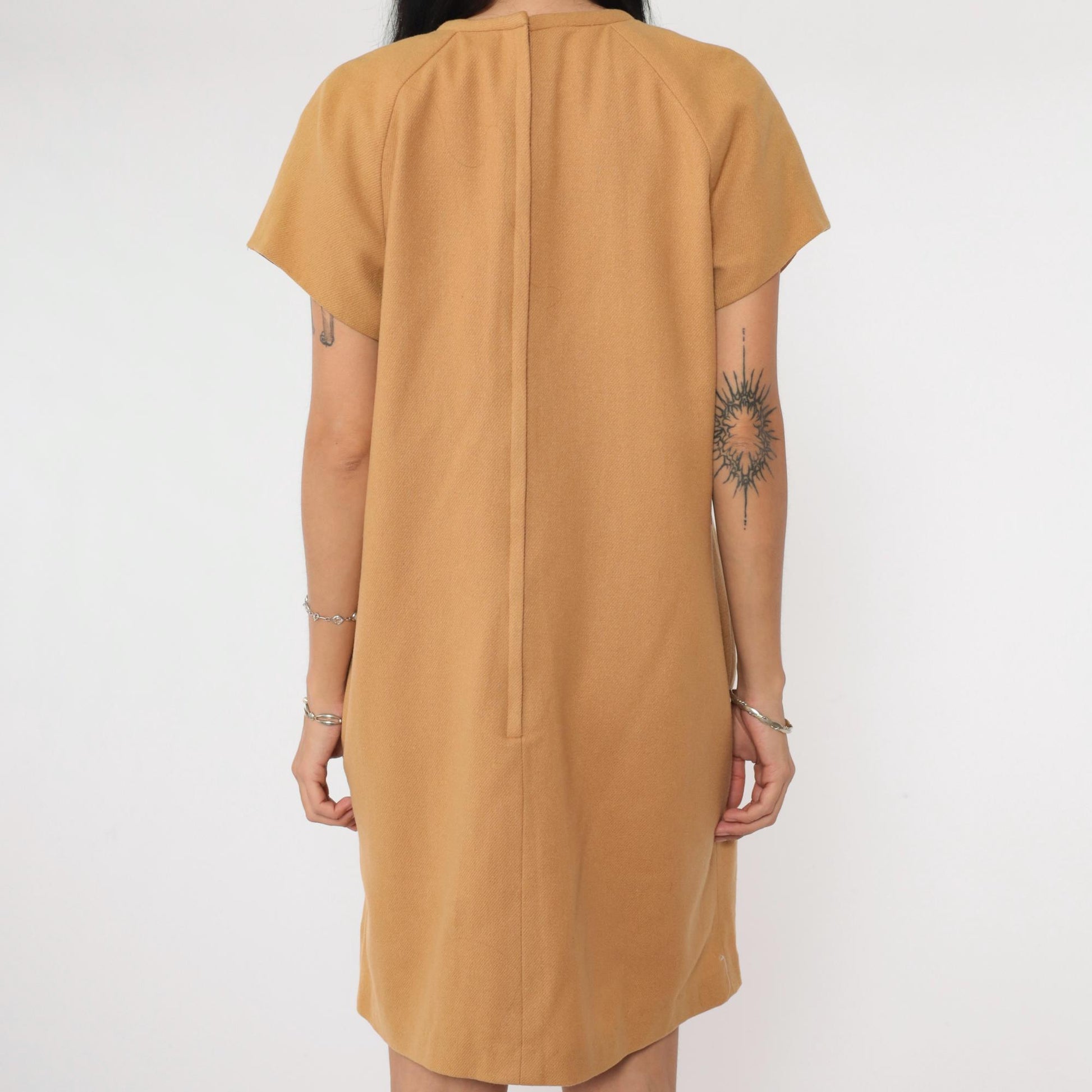 60s Tan Wool Shift Dress Mini Length Short Sleeve Rear Zip Medium