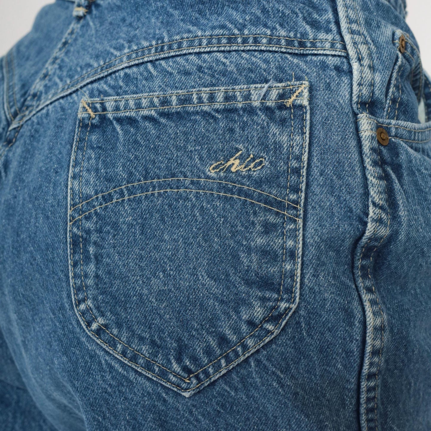 80s Chic High-Waisted Cropped Tapered Jeans Blue Denim Medium