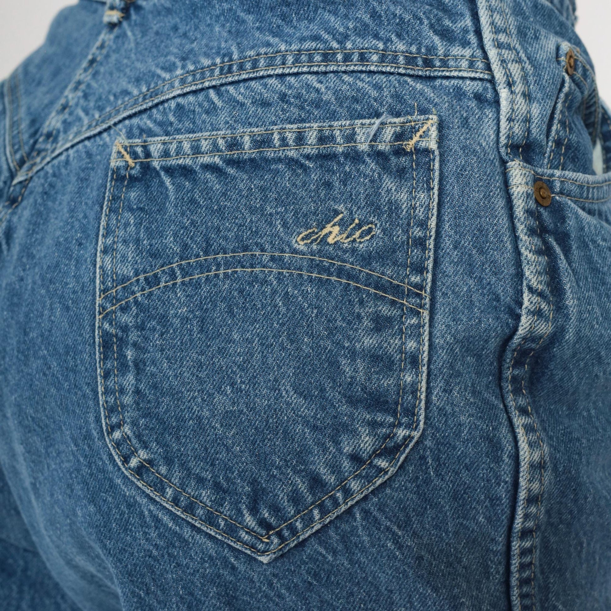 80s Chic High-Waisted Cropped Tapered Jeans Blue Denim Medium