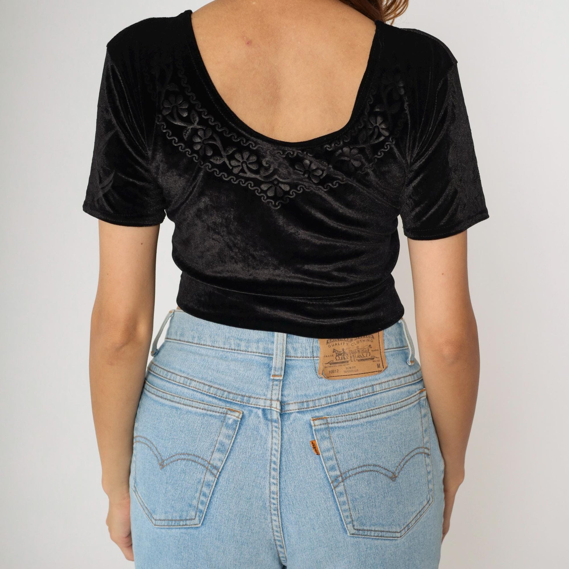 Y2K Black Velvet Crop Top Scoop Neck Short Sleeve Small S