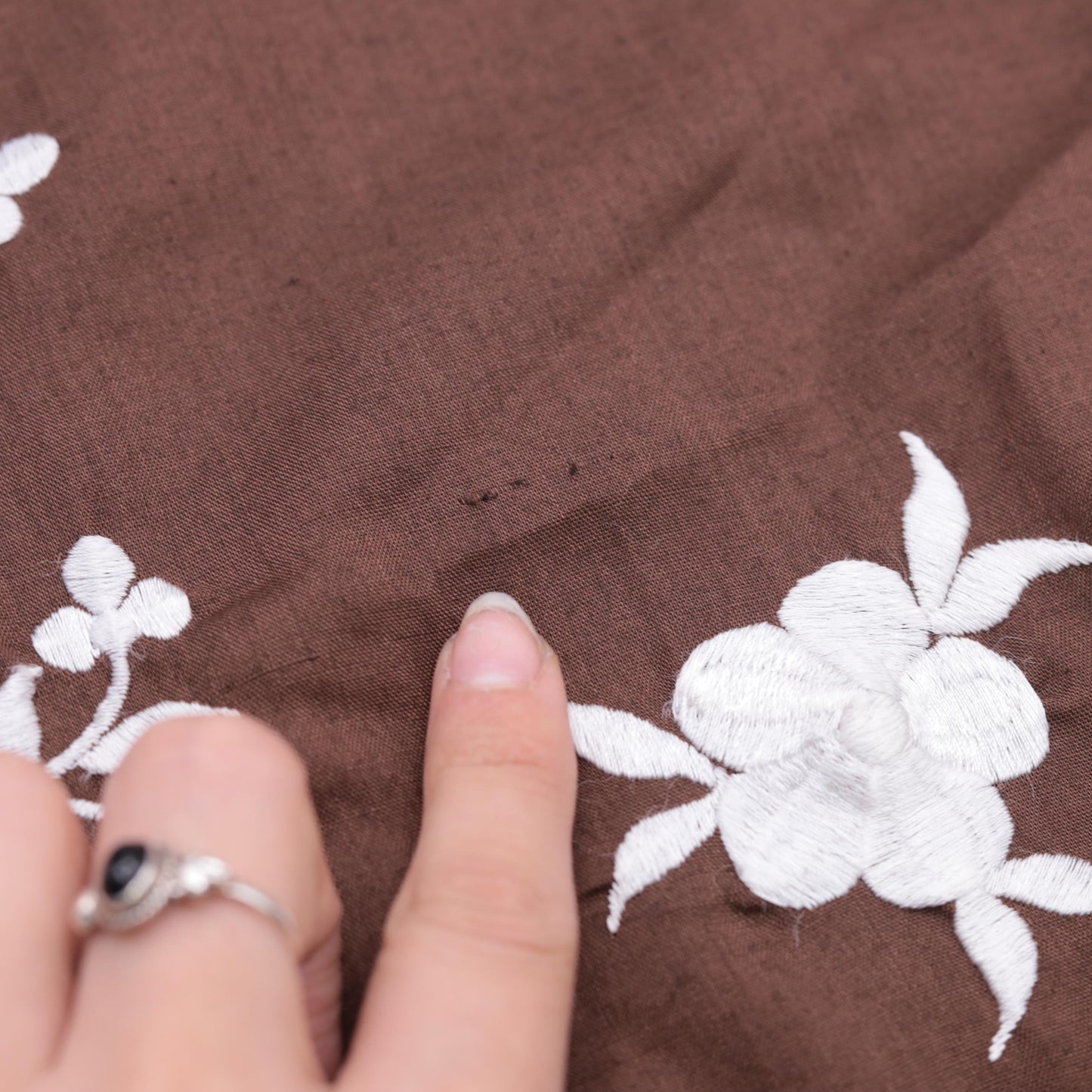 90s Brown Floral Embroidered Button-Up Blouse 3/4 Sleeve Small S