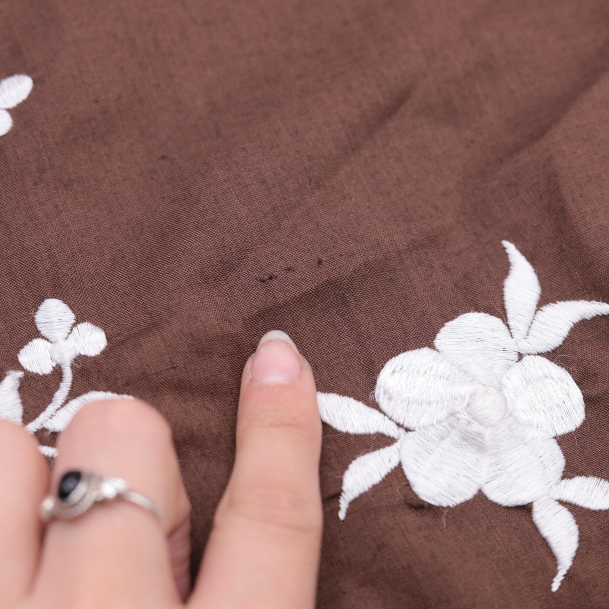 90s Brown Floral Embroidered Button-Up Blouse 3/4 Sleeve Small S