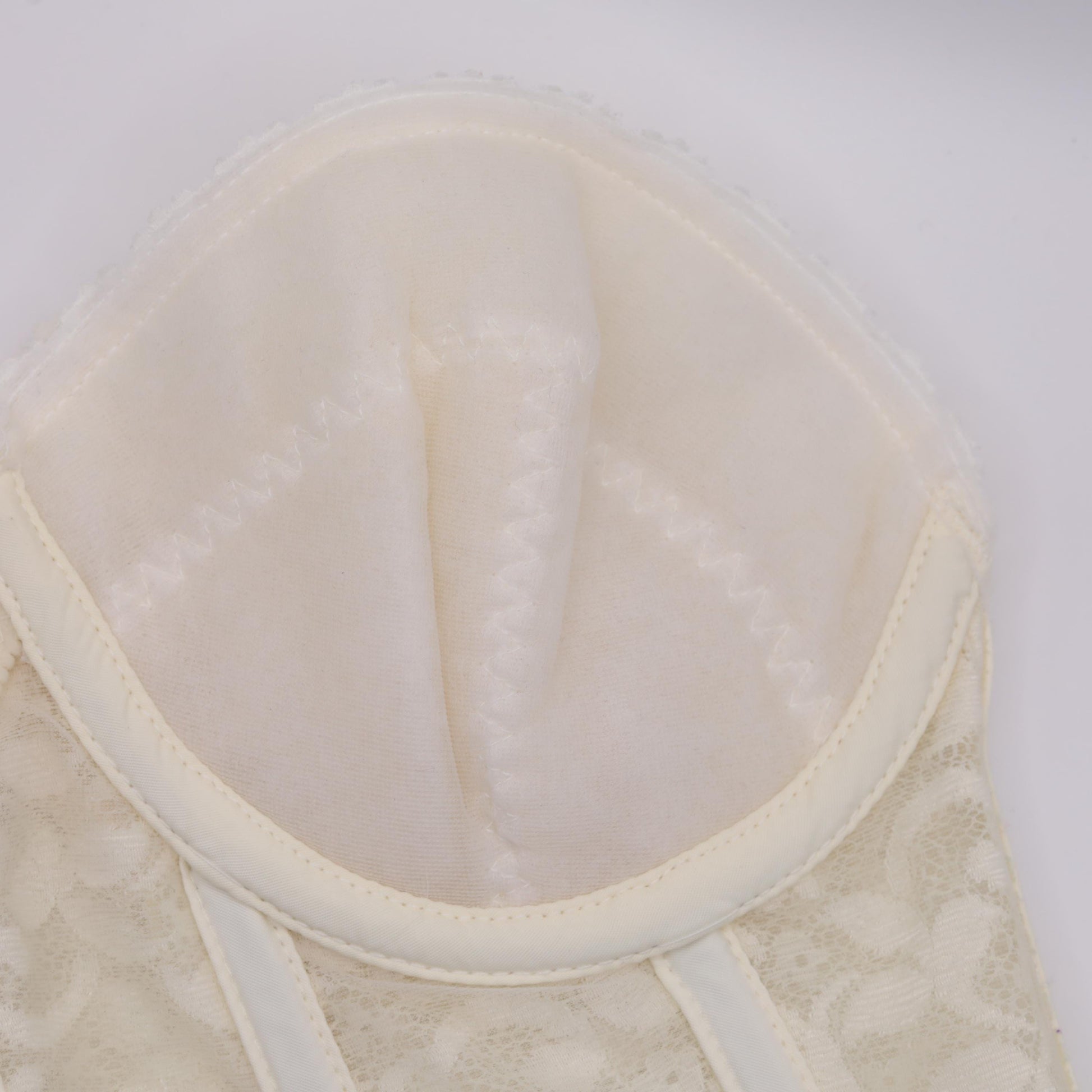 80s Carnival Lace Bustier Corset Off-White Sweetheart Strapless 34B