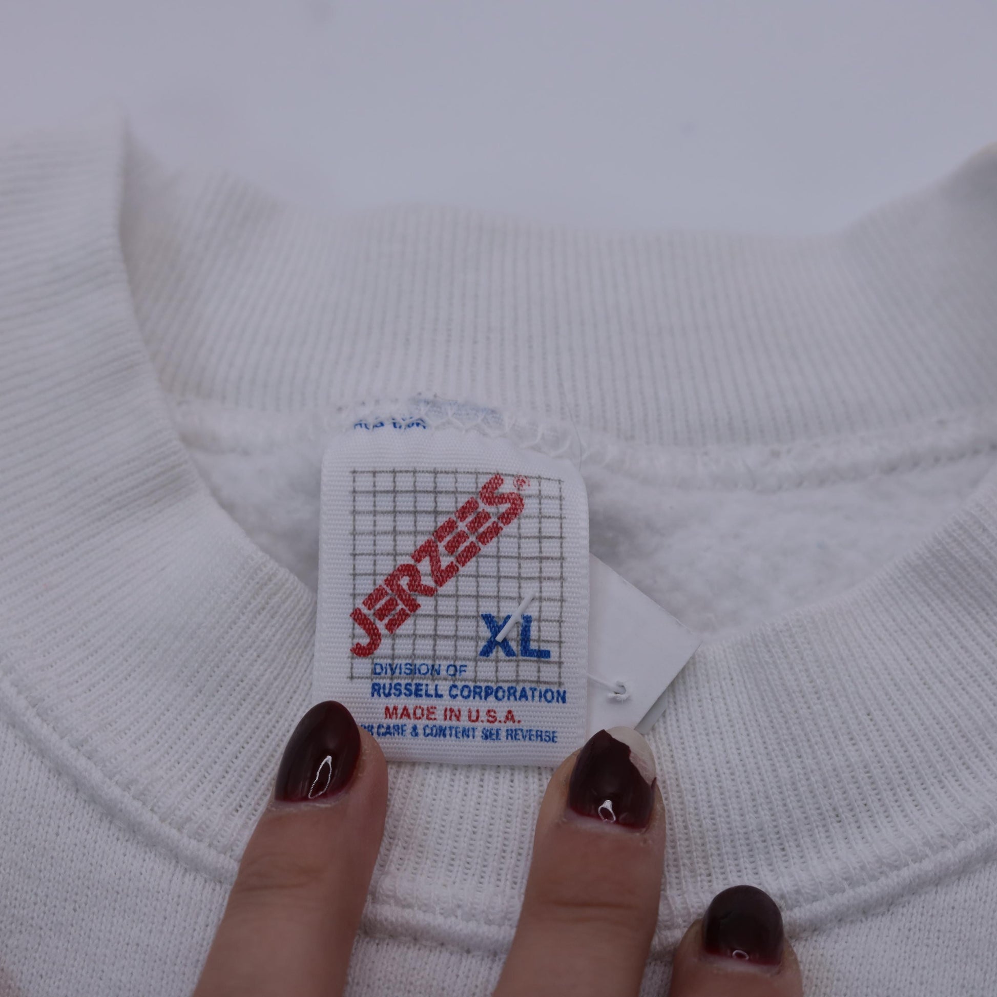 90s Jerzees White Sweatshirt Handkerchief Heart Red Lace Trim Extra Large XXL