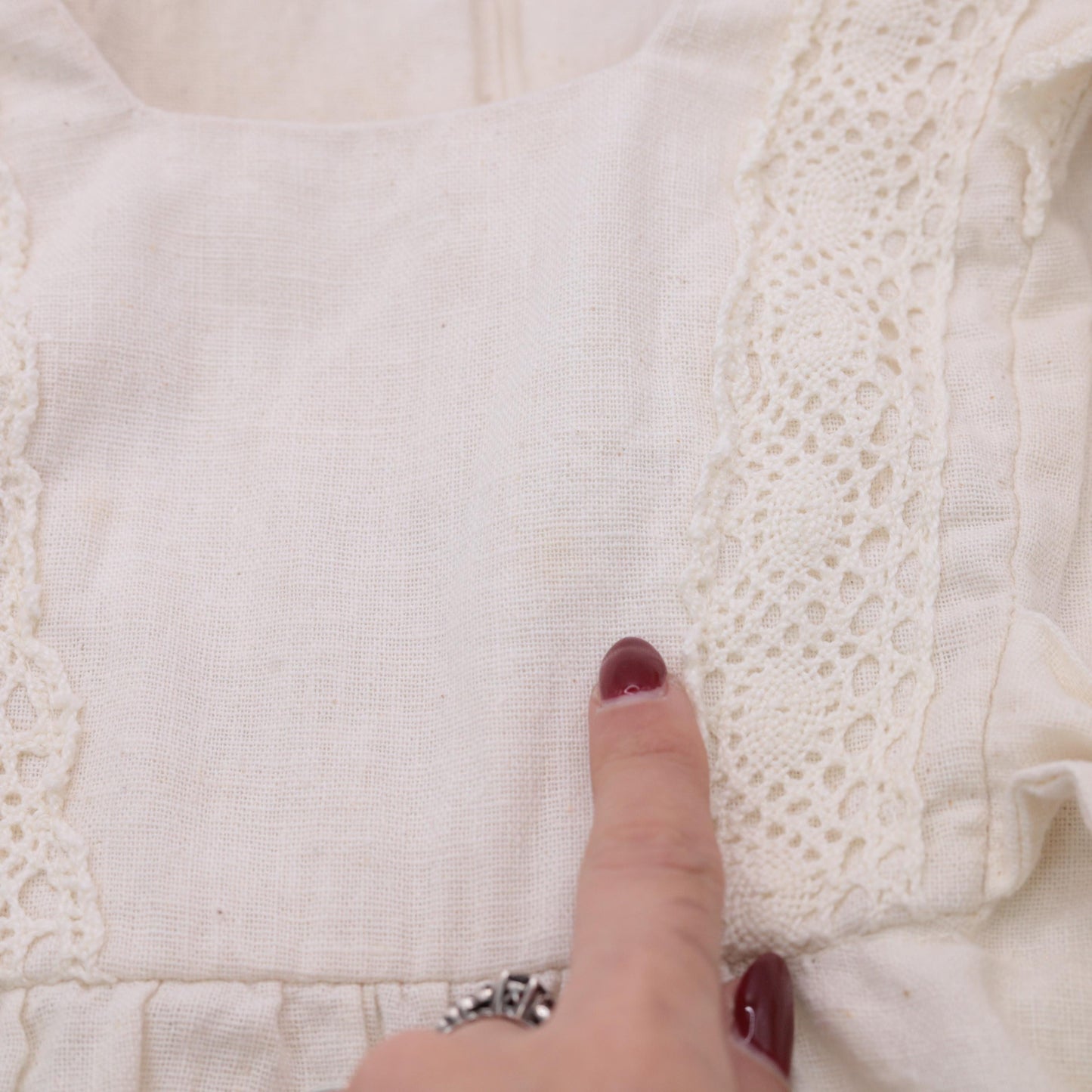 70s Cream Crochet Lace Mini Dress Empire Waist Flutter Sleeve Medium Tall