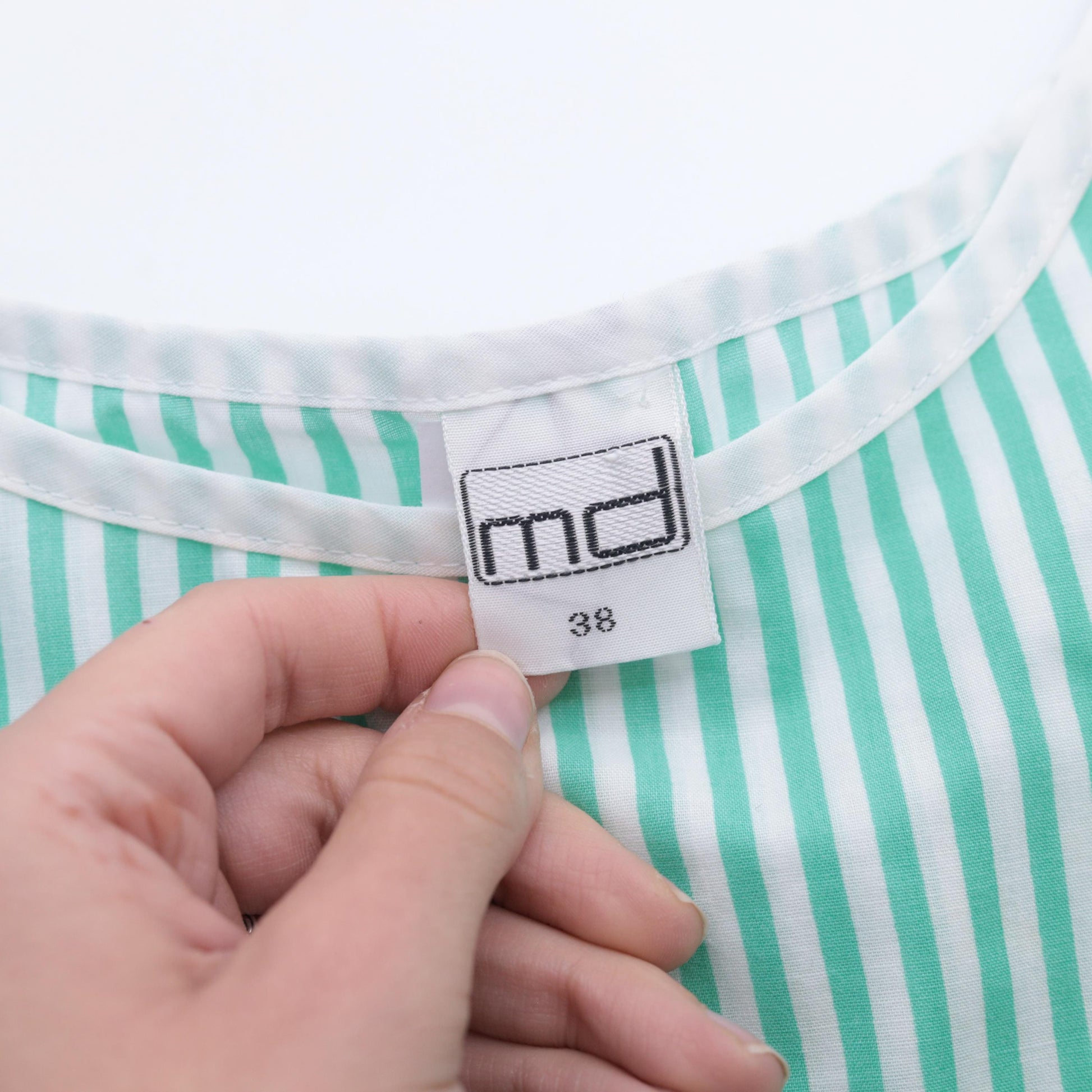 80s White Green Striped Crop Top Cap Sleeve Raw Hem Medium