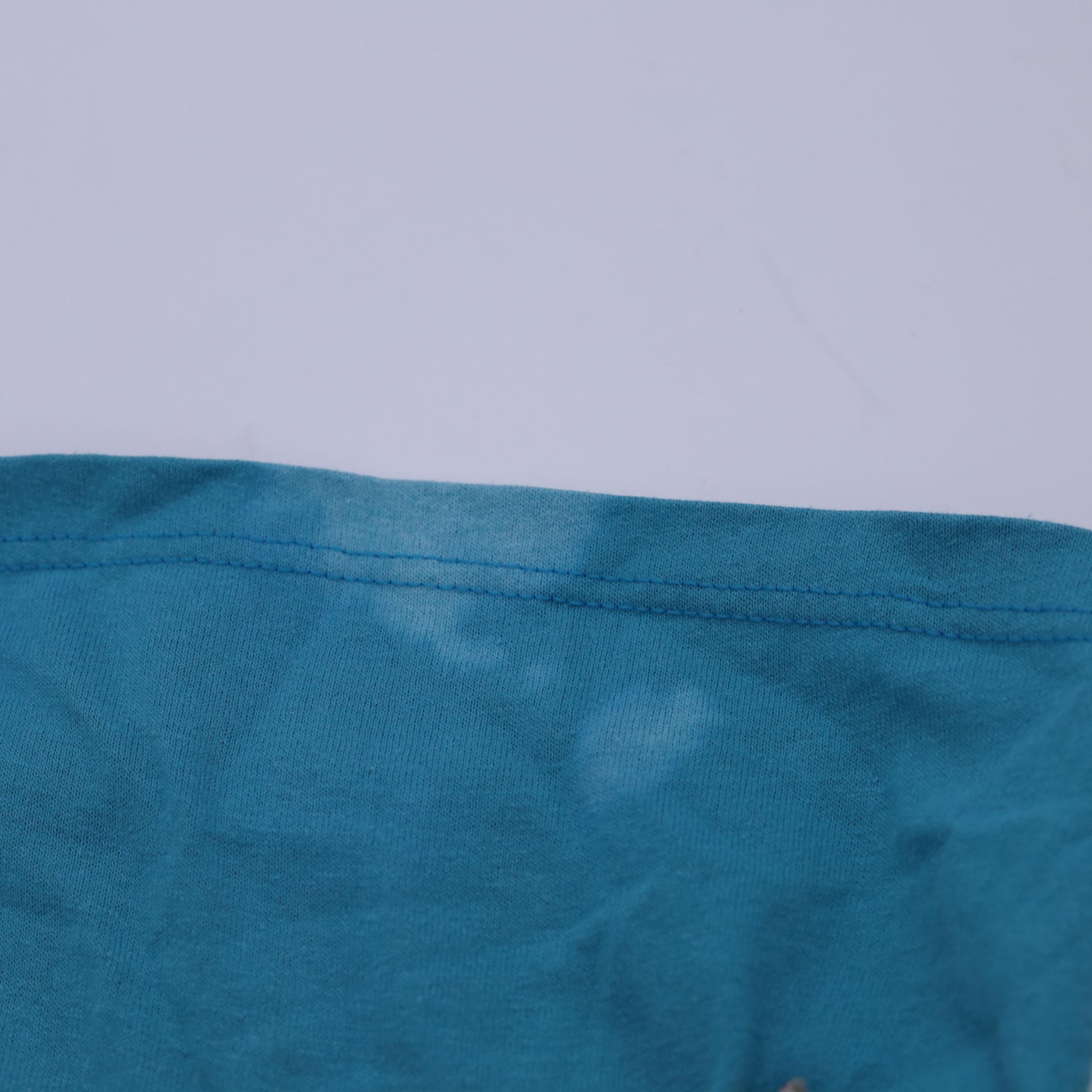90s Sunflower T-Shirt Turquoise Blue Floral Graphic Crewneck One Size
