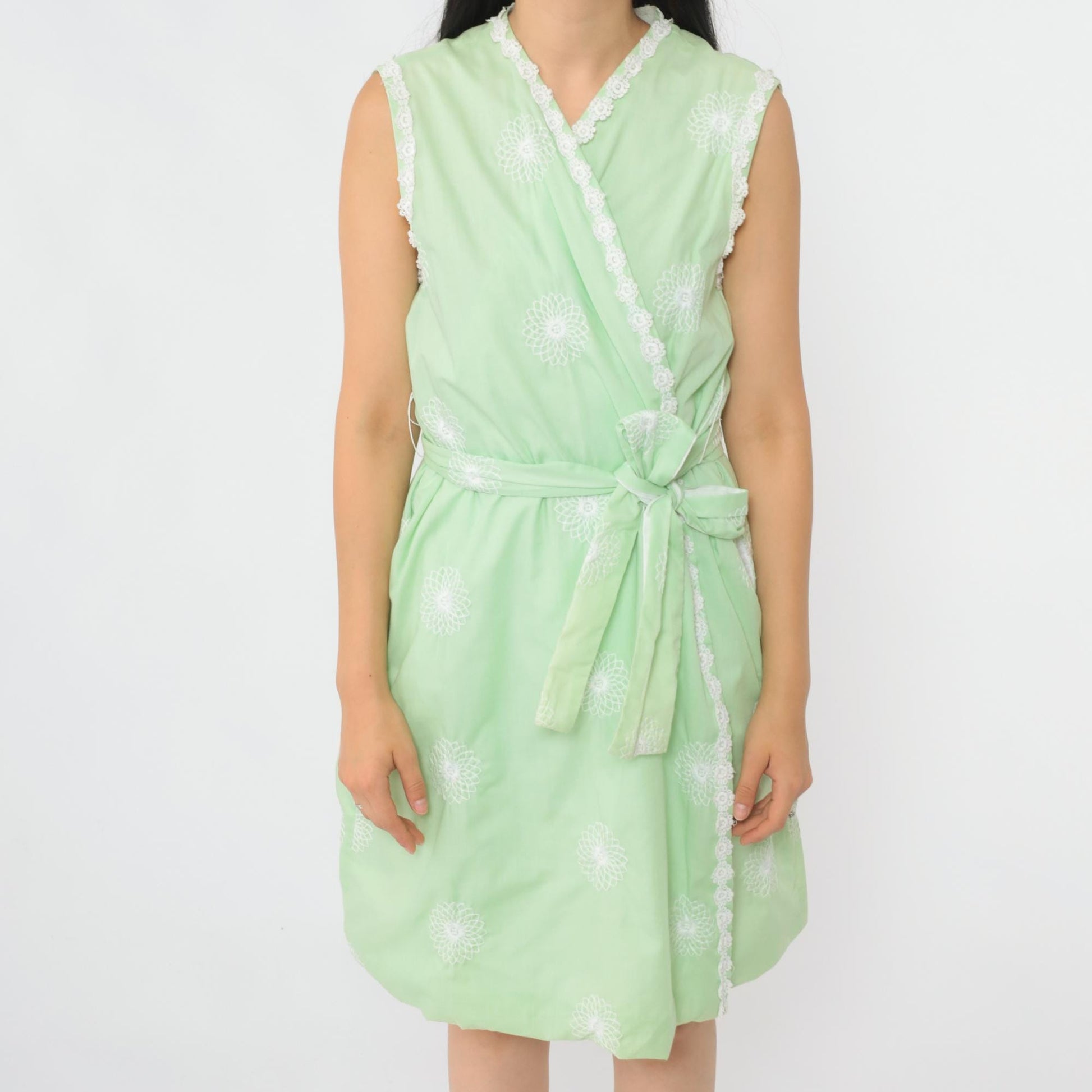 70s Lord & Taylor Green Floral Wrap Dress Embroidered V Neck Mini Medium M