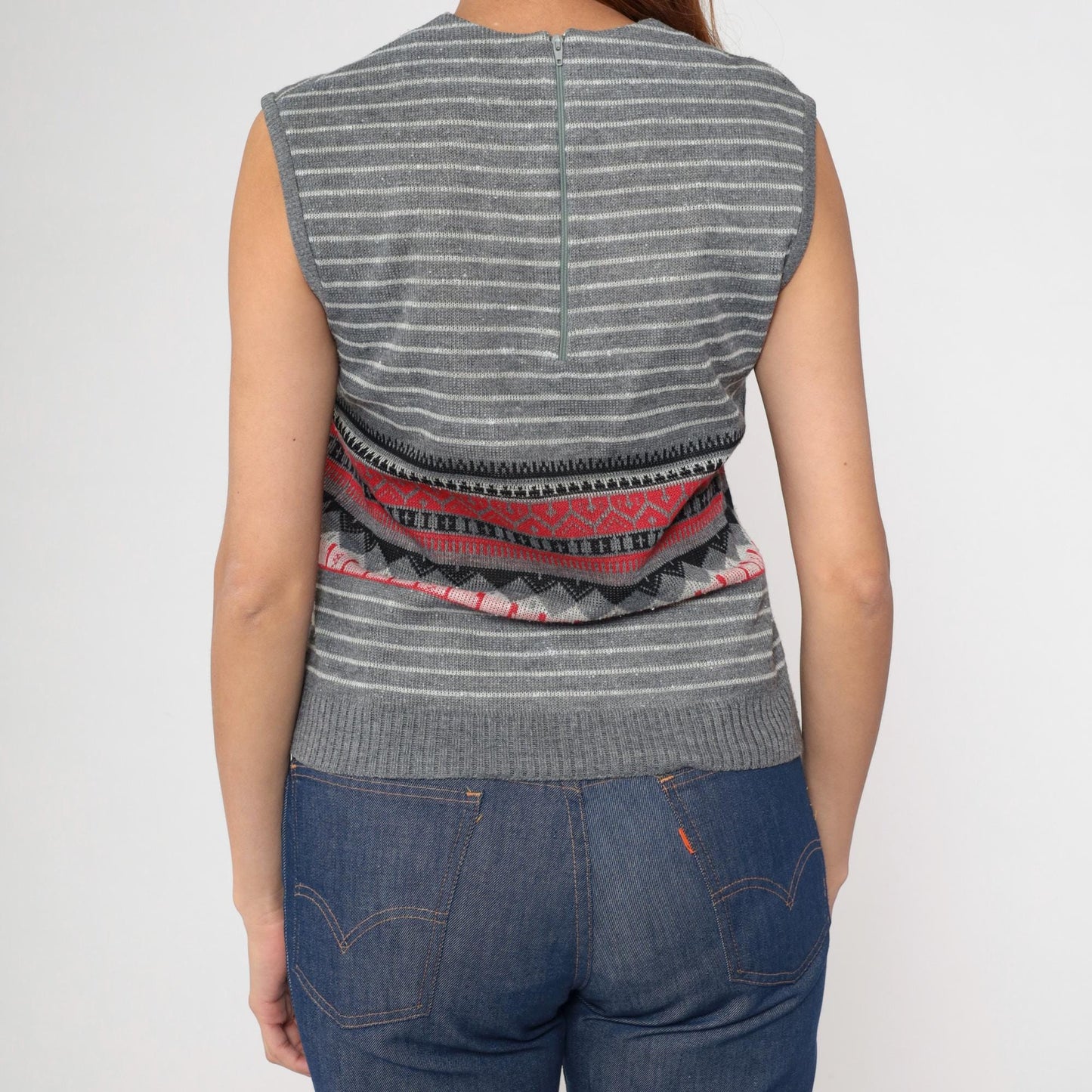 1970s Geometric Striped Knit Vest Grey Red White V-Neck Sleeveless Small