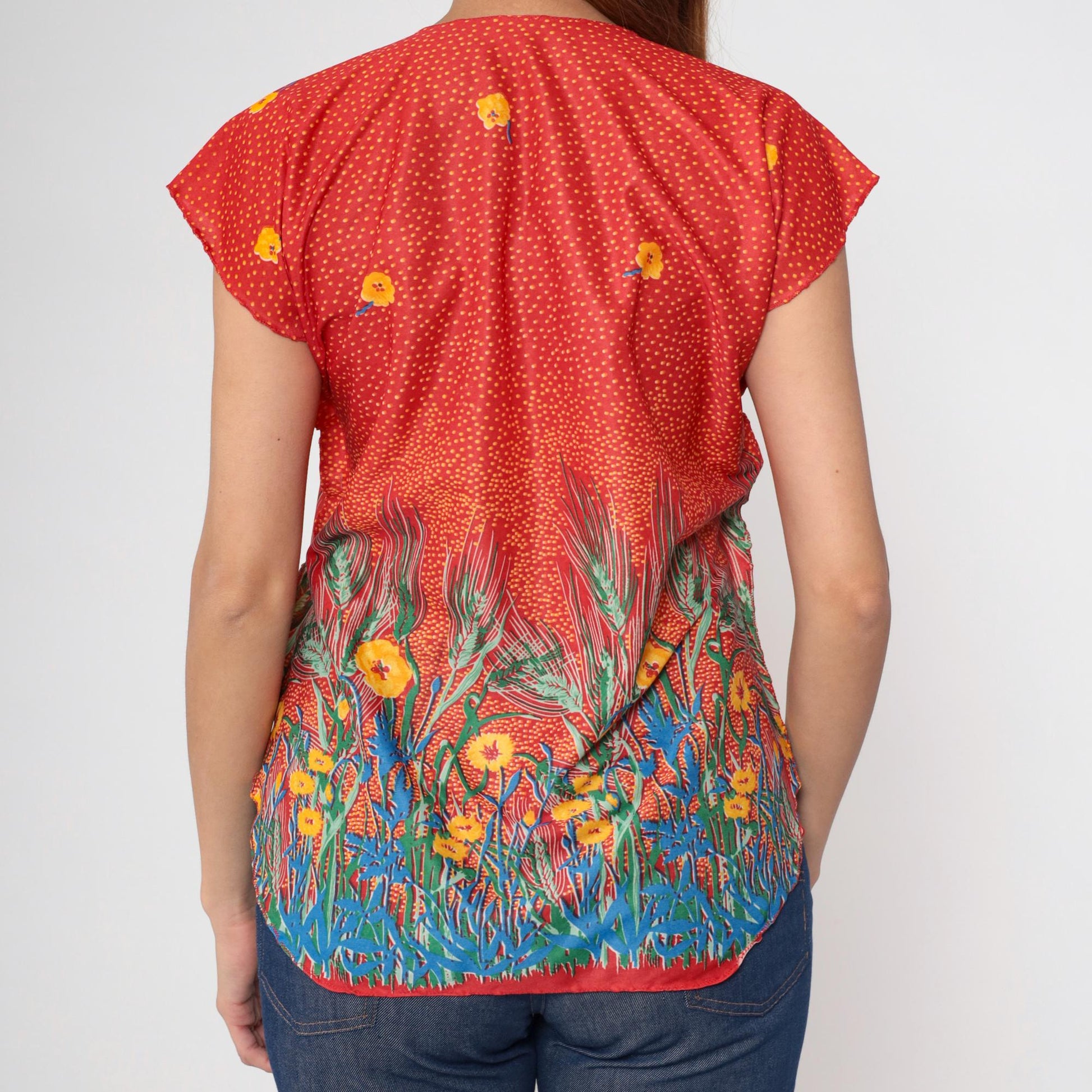70s Red Floral Blouse V Neck Cap Sleeve Curved Hem Small