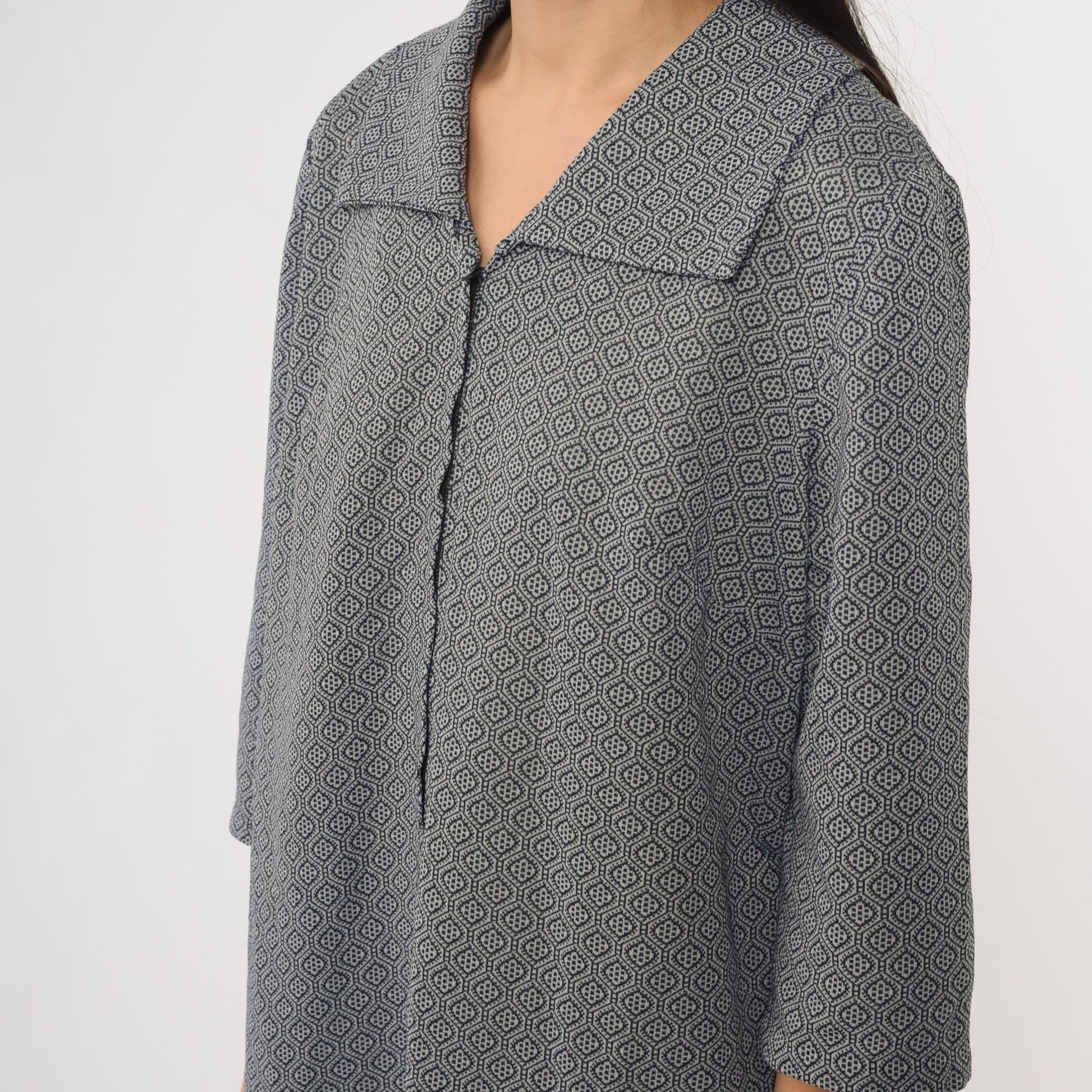 70s Geometric Mod Mini Dress Grey White V-Neck Three-Quarter Sleeve A-Line Extra Large
