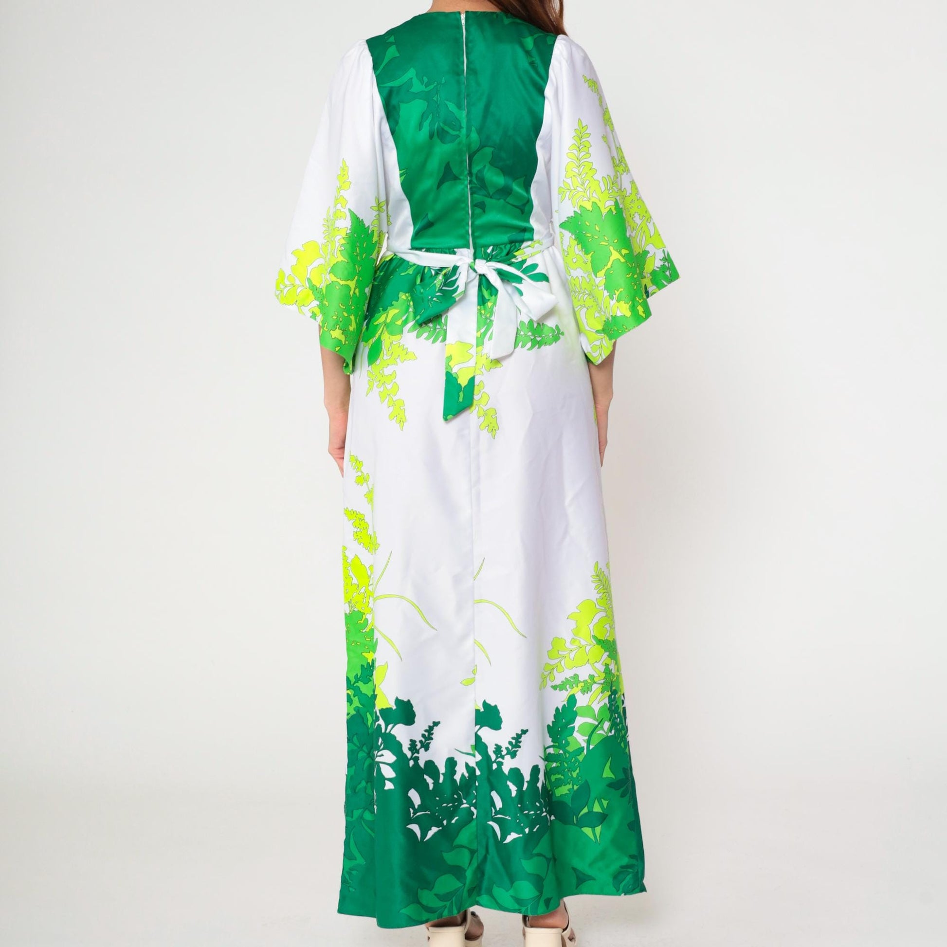 70s Hilo Hattie Hawaiian Maxi Dress White Green Tropical Leaf Kimono Sleeve Small