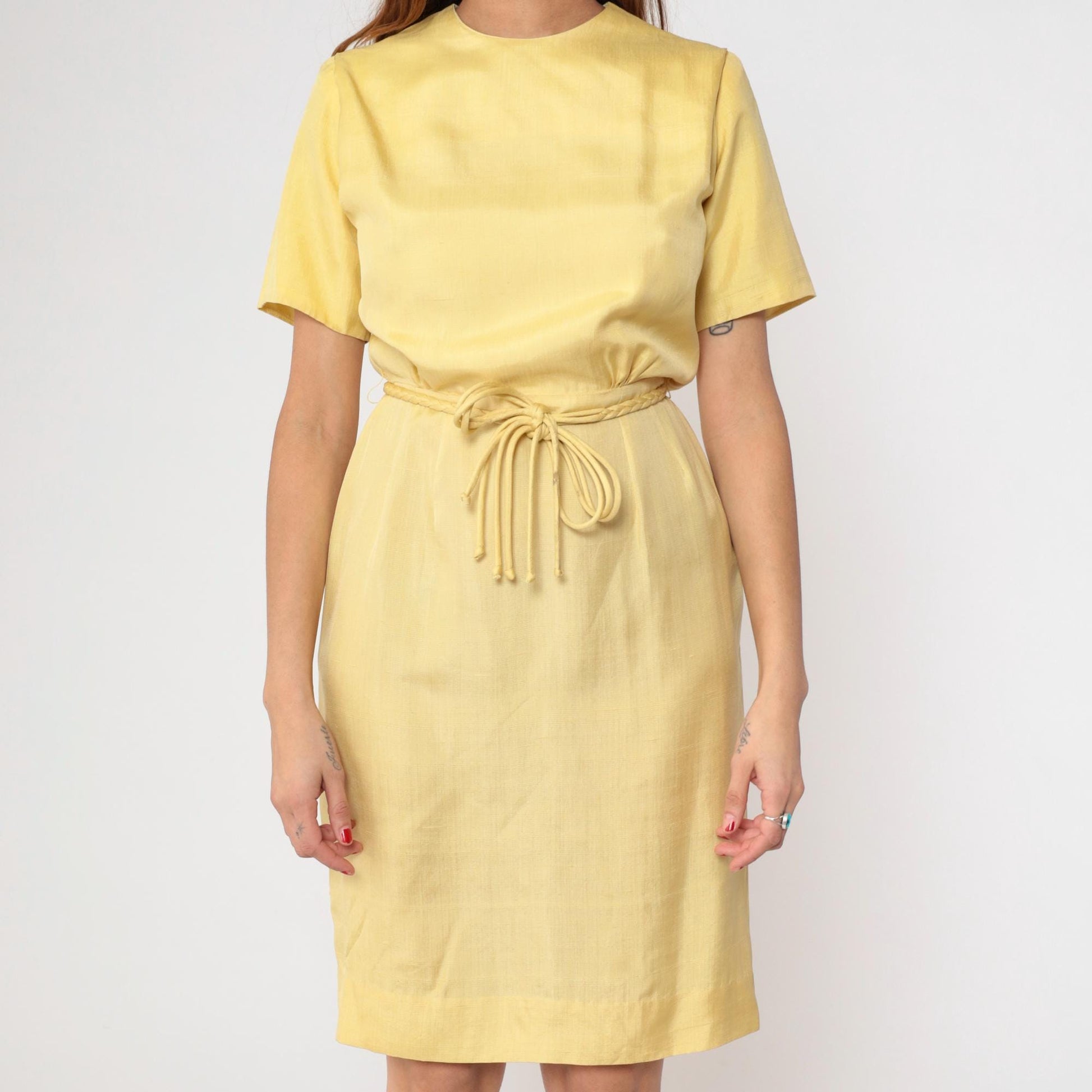 1960s Yellow Silk Shift Dress Crew Neck Belted Short Sleeve Small S