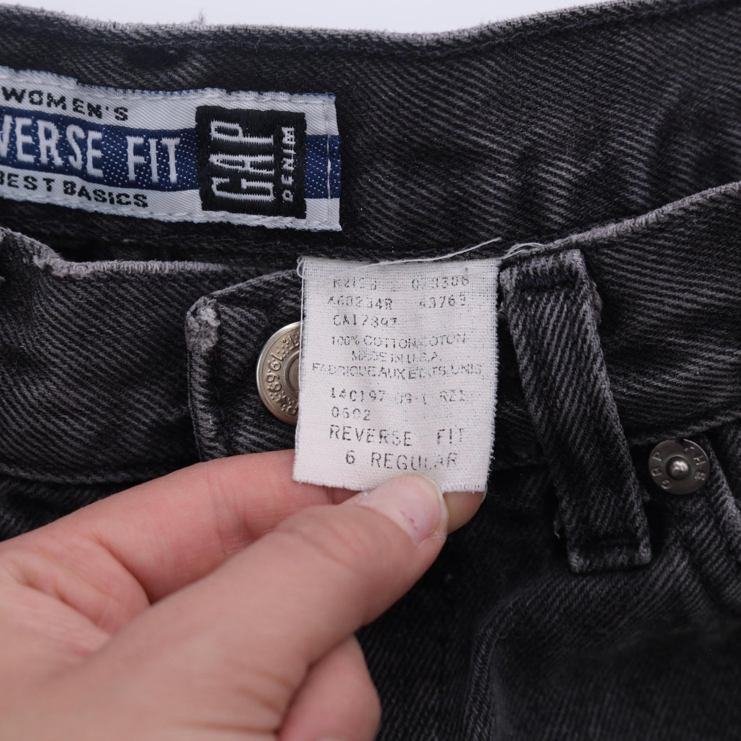 90s GAP Black High Waisted Jeans Relaxed Tapered Cotton Denim Small 6
