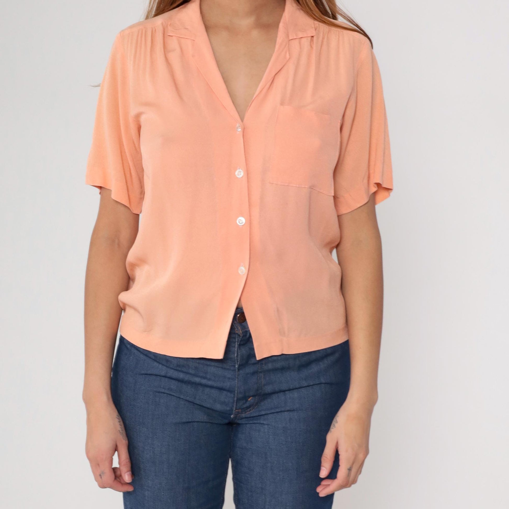 50s Peach Button-Down Blouse Rayon Blend V-Neck Short Sleeve Small