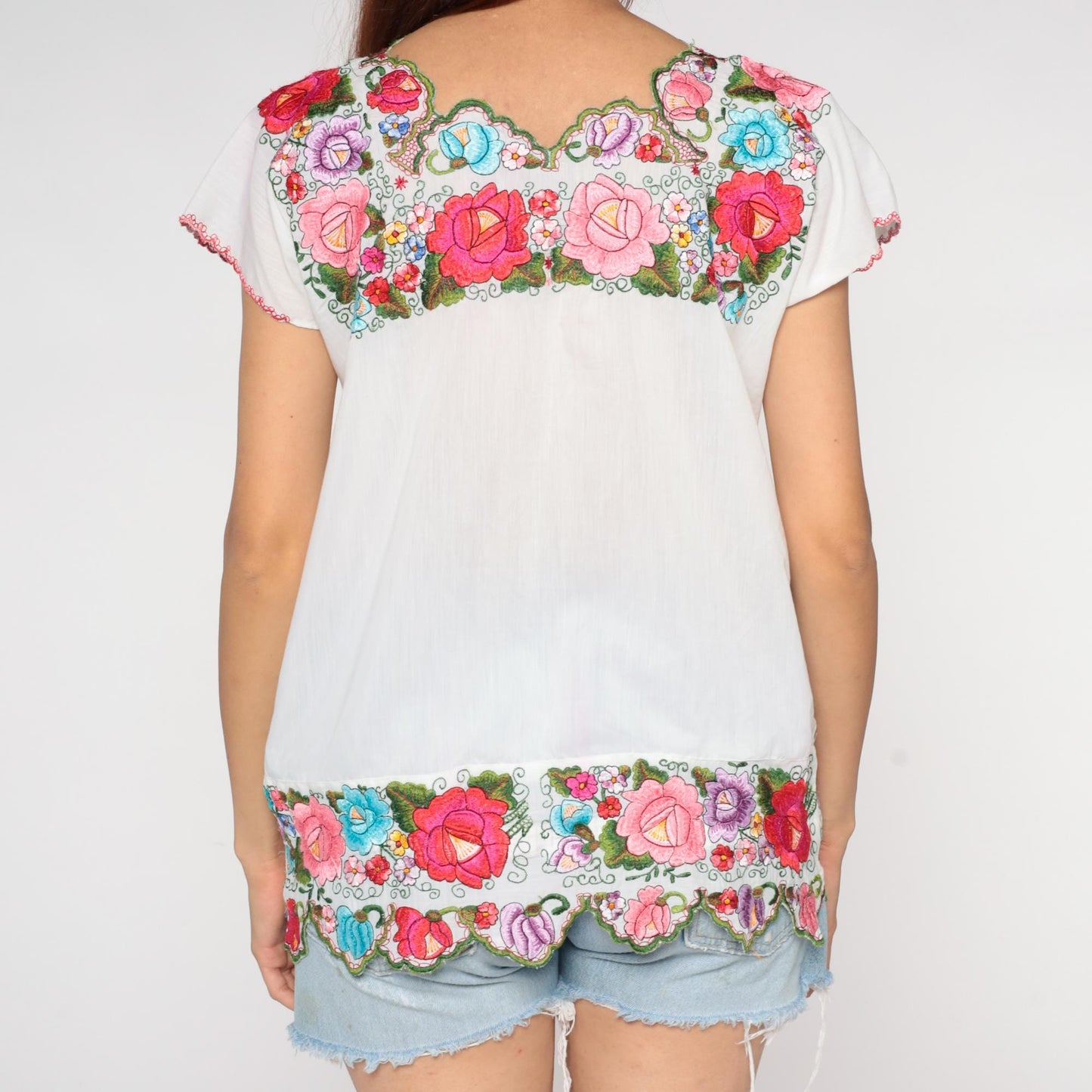 90s Mexican Embroidered Huipil White Floral Square Neck Blouse Medium