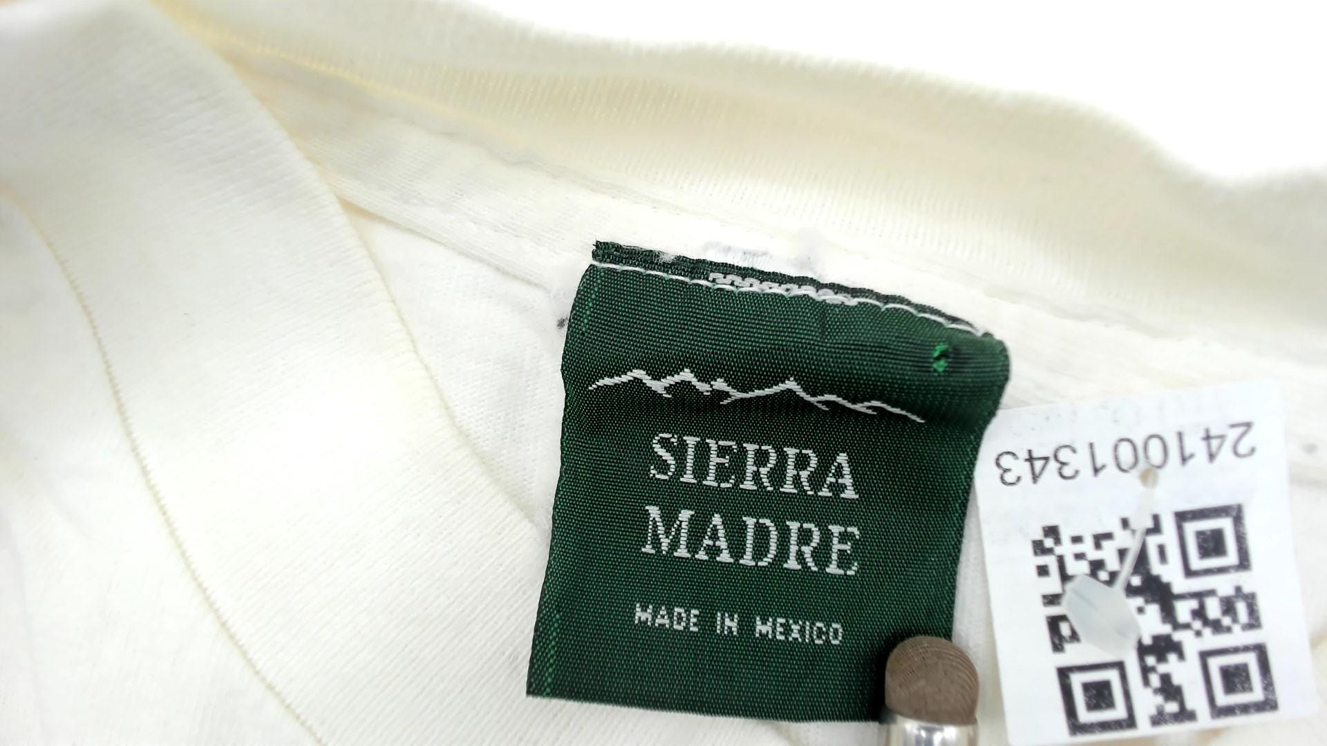 90s Sierra Madre Turtle Graphic T-Shirt White Cotton Crew Neck Medium