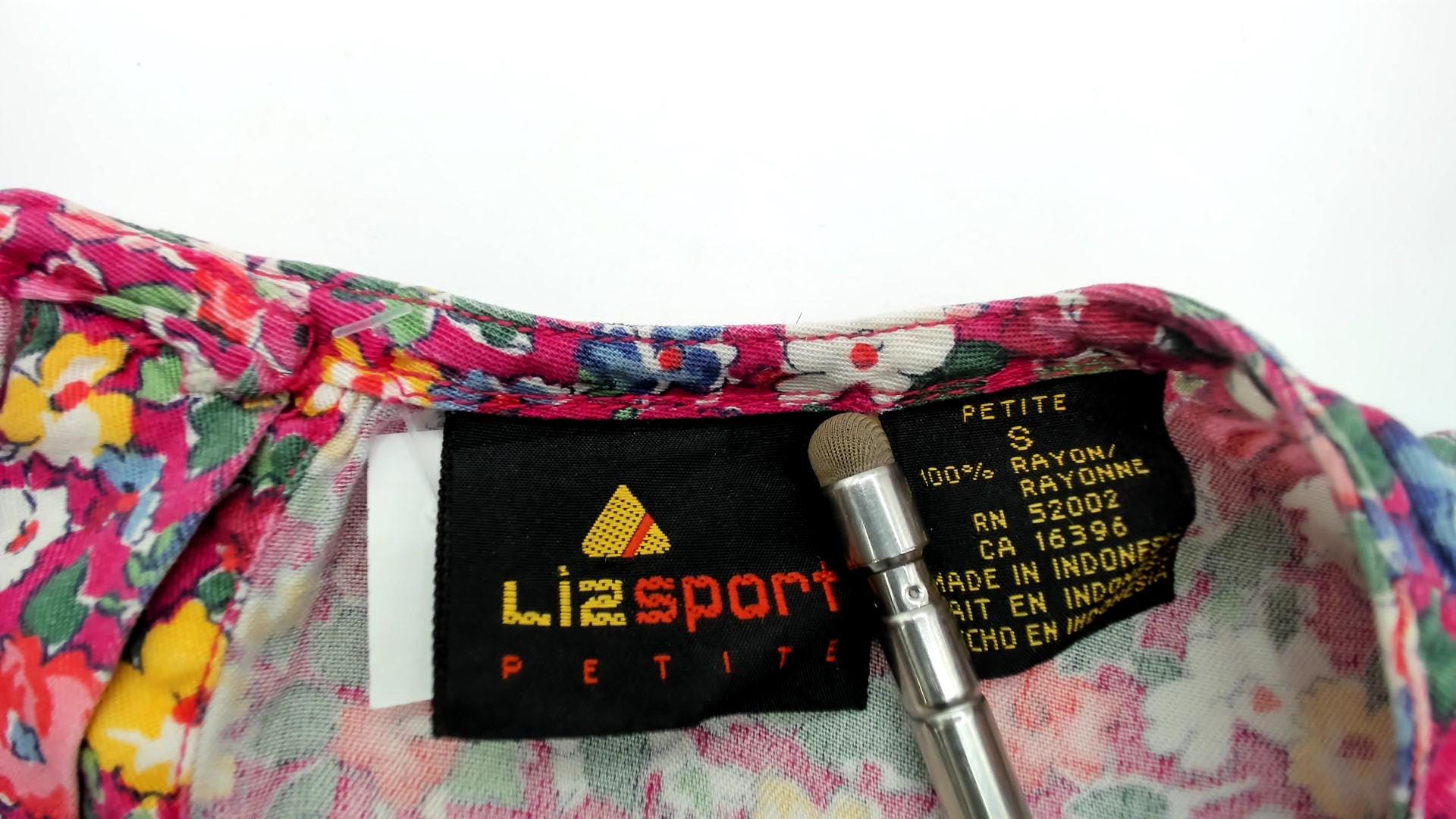 90s Liz Sport Petites Floral Blouse Pink Yellow Blue Rayon Short Sleeve Small S