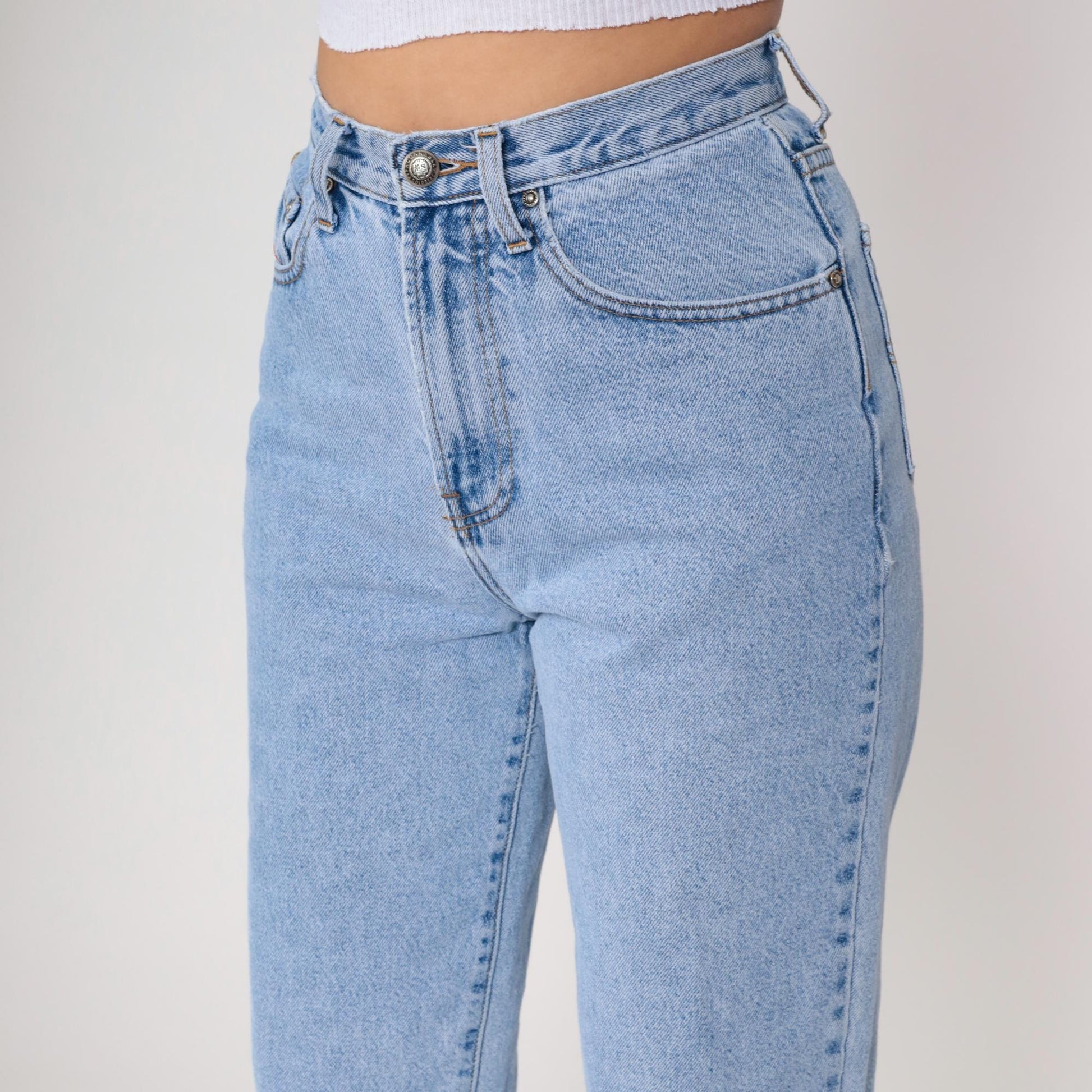 90s Faconnable Goldberg Light Wash High Rise Mom Jeans Tapered Ankle Small