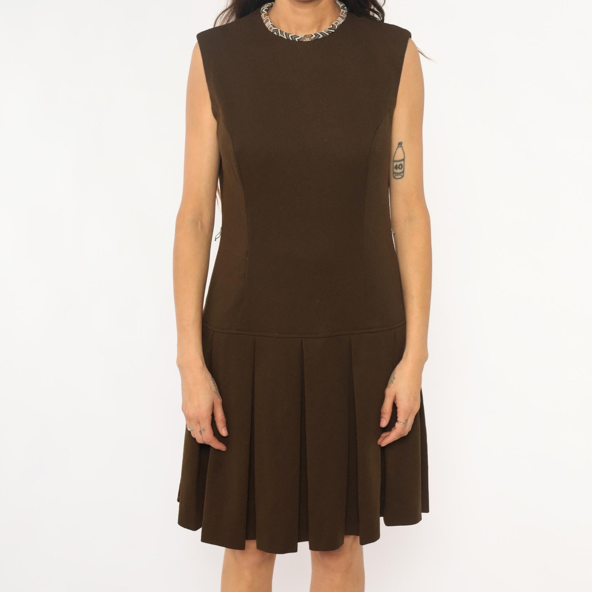 70s Brown Shift Dress Drop Waist Pleated Skirt Geometric Trim Medium M