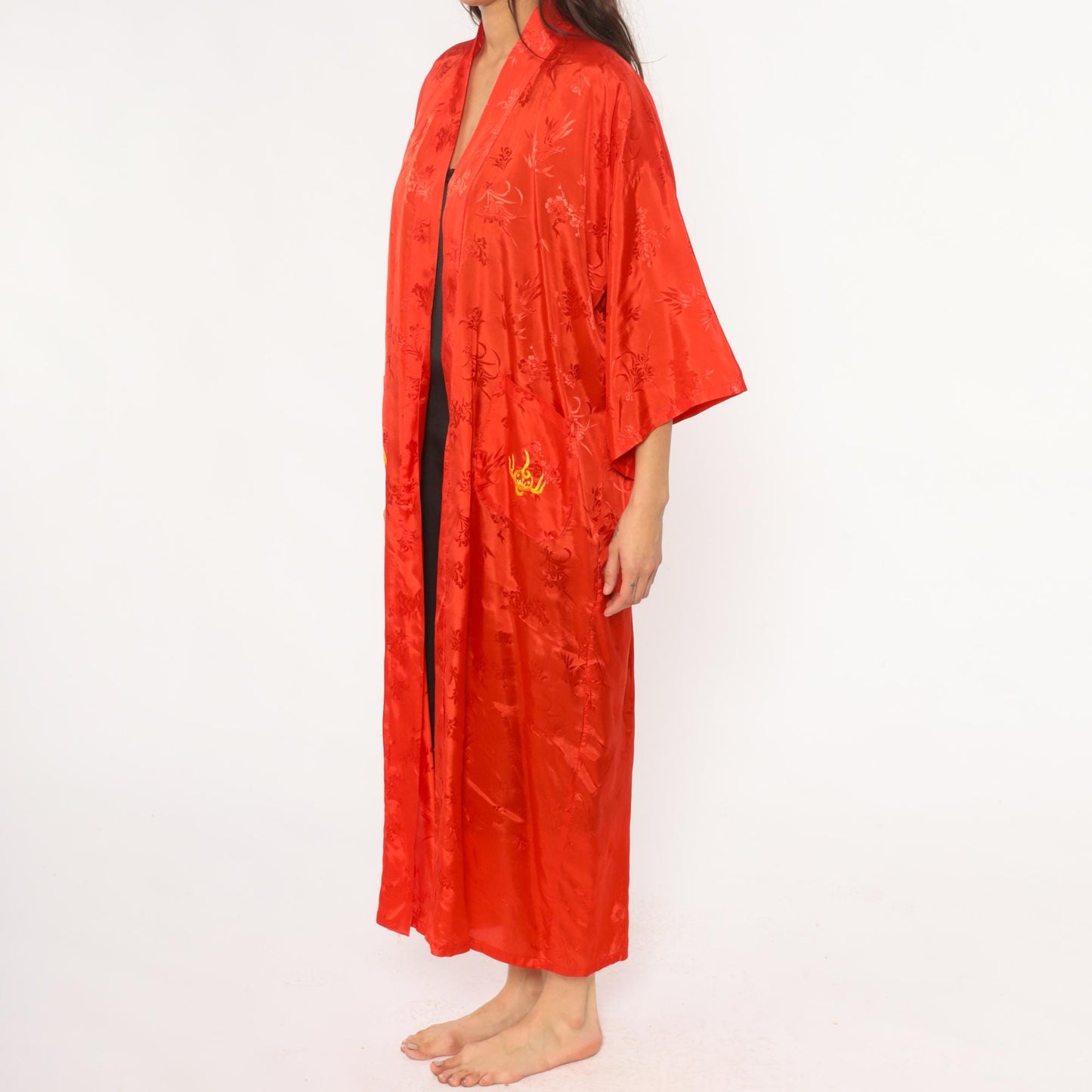 80s Dragon Kimono Robe Red Satin Embroidered Dressing Gown Medium