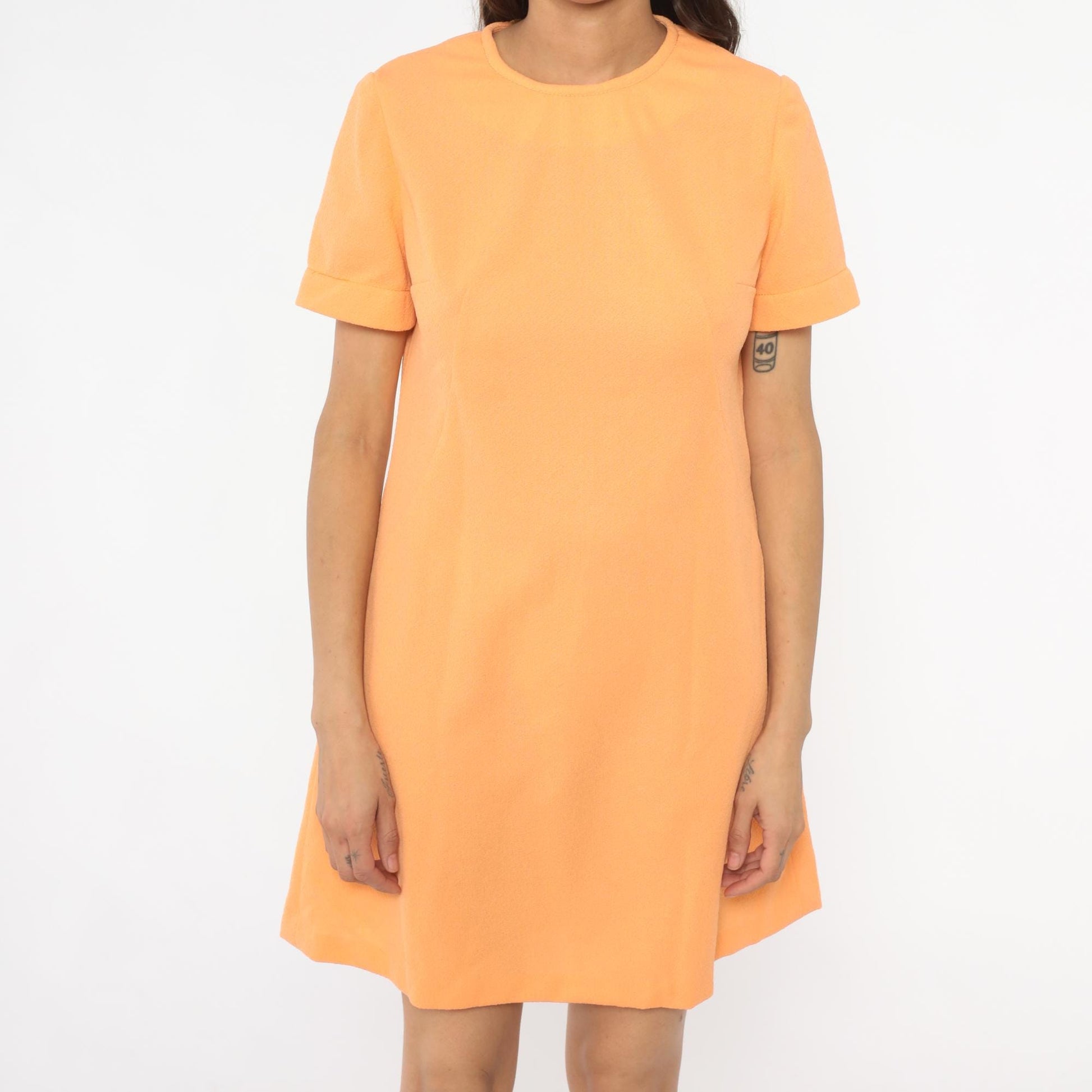 70s Peach Shift Dress A-Line Crew Neck Short Sleeve Knee Length Medium