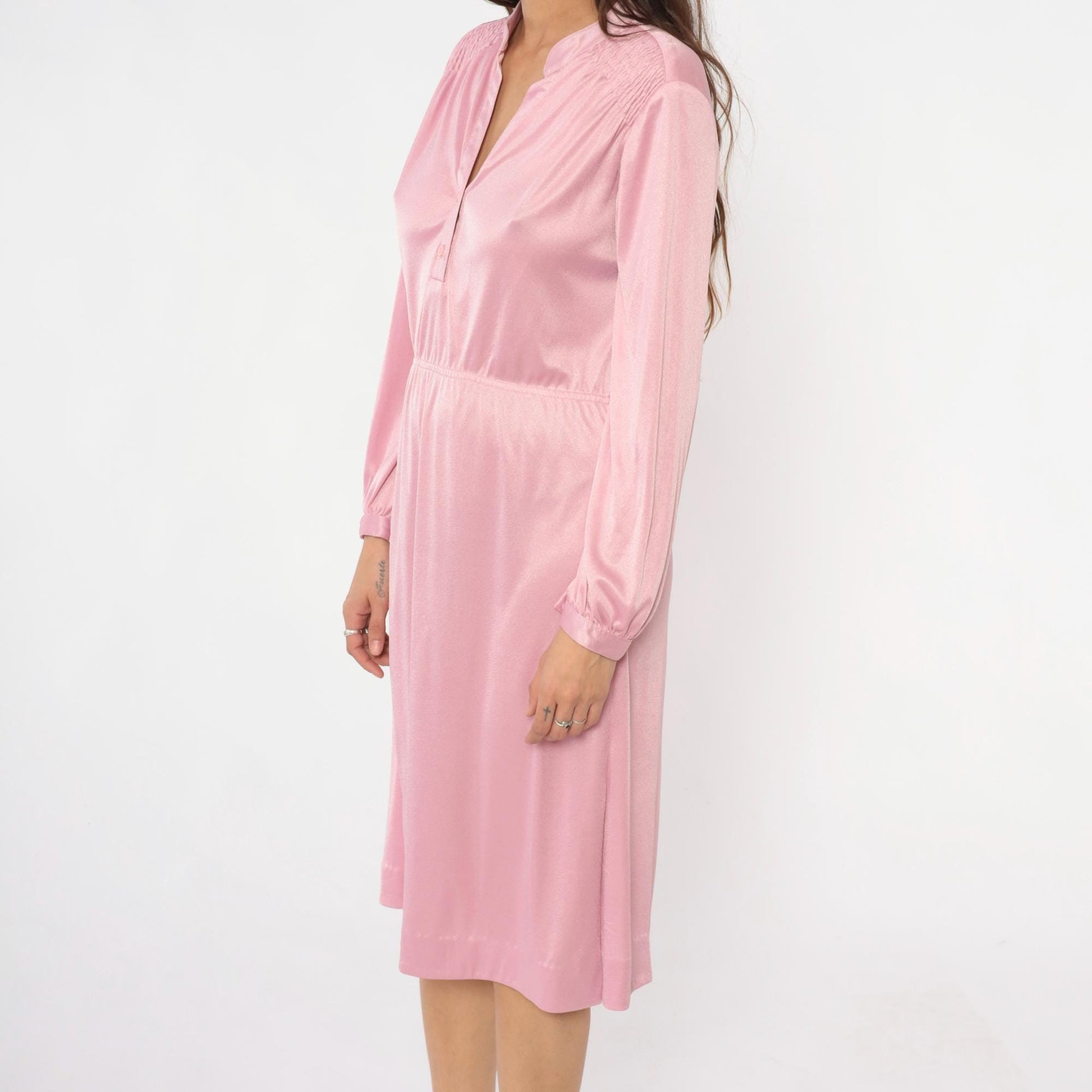 70s Leslie Fay Pink Knee-Length Dress V-Neck Smocked Shoulders Medium Large