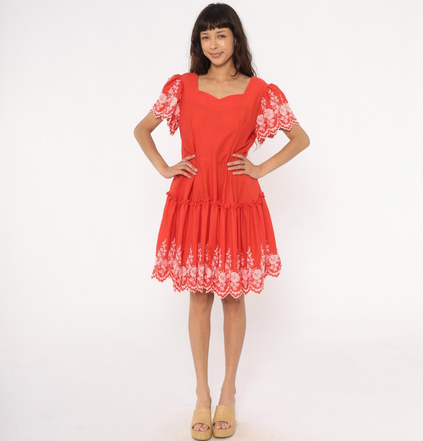 70s Coral Red Prairie Dress White Lace Sweetheart Neckline Tiered Skirt Medium M