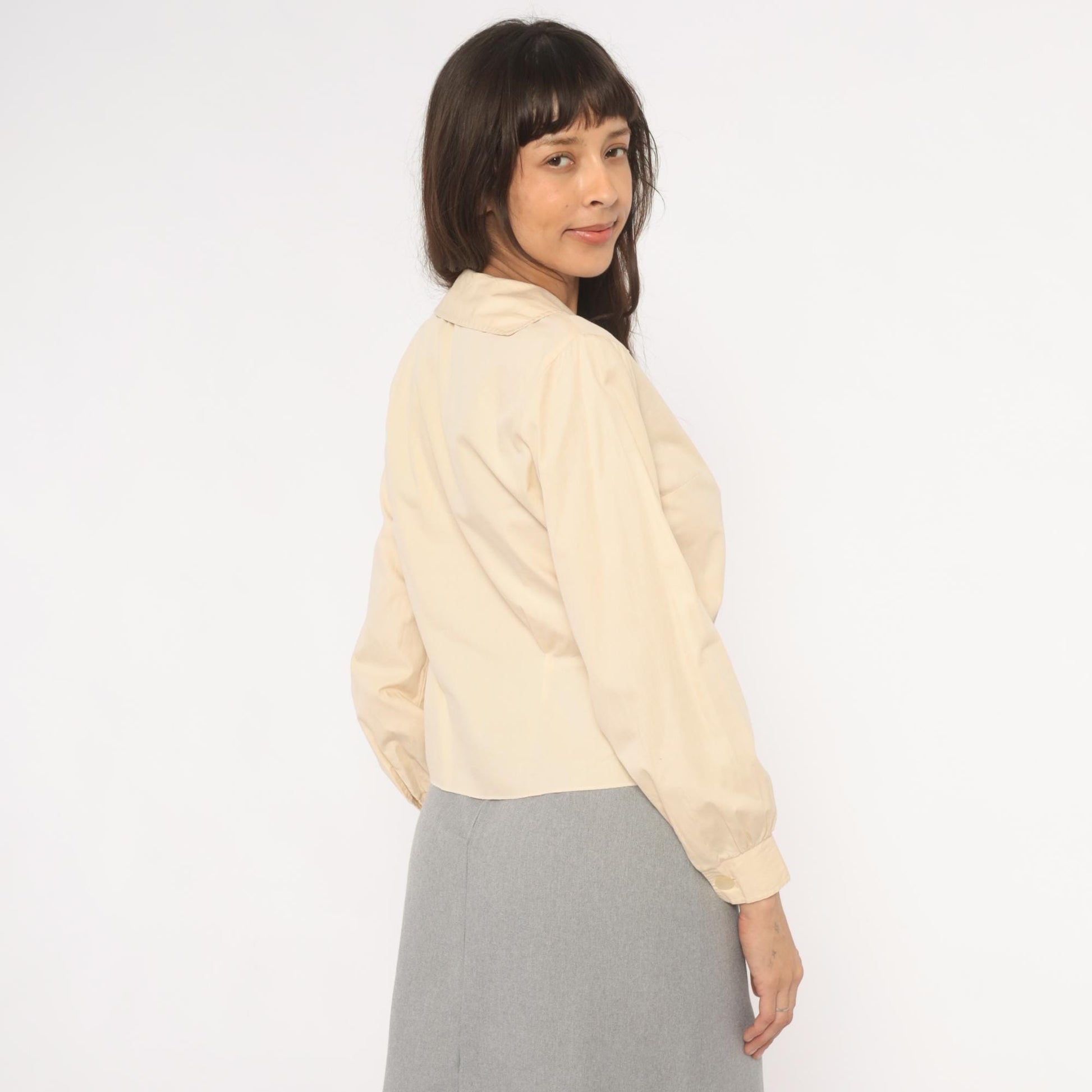 70s Fashionalit Cream Button Front Blouse Pointed Collar Puff Sleeve Medium
