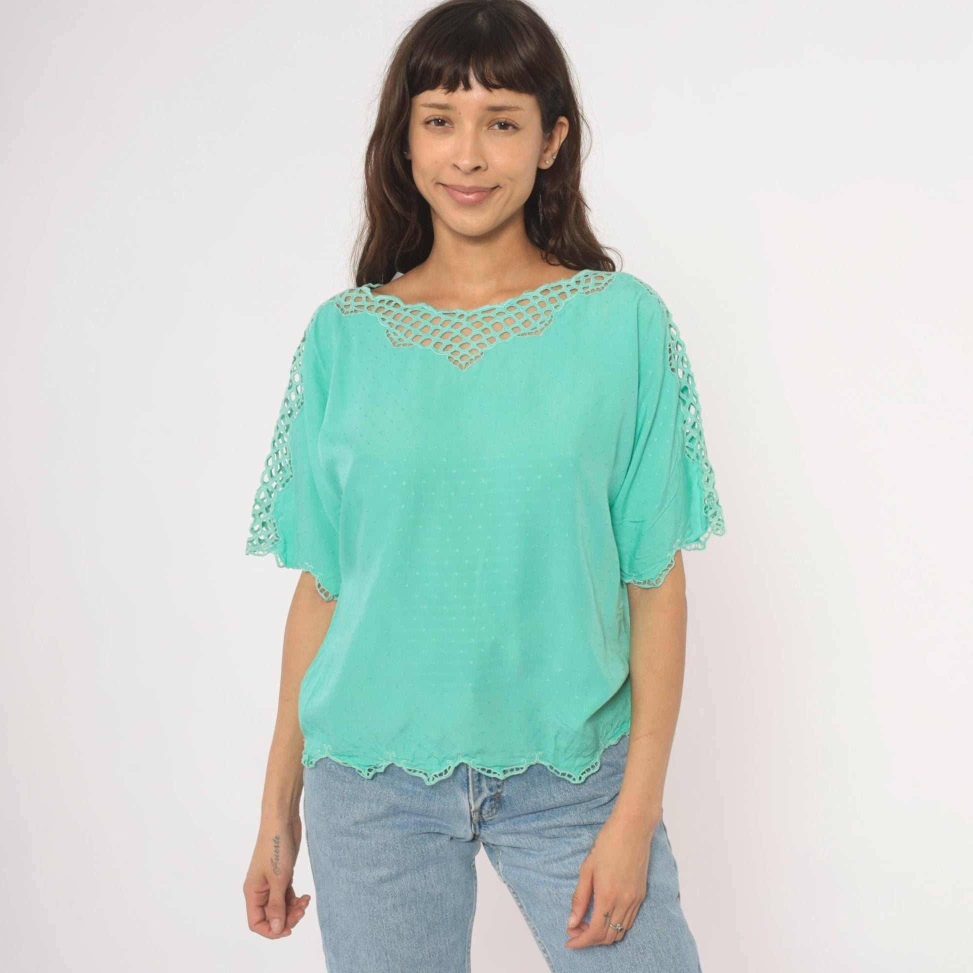 90s Bali Emerald Mint Green Cutwork Lace Blouse Scalloped Batwing Sleeve Small