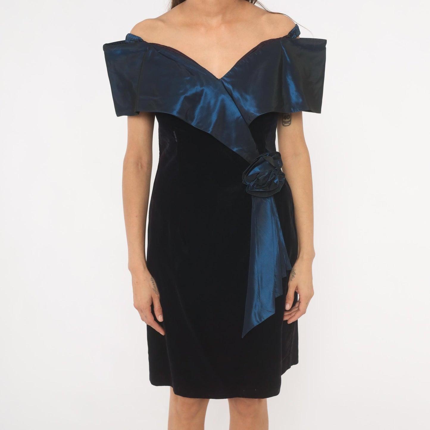 90s Evening Chic Off-Shoulder Velvet Dress Navy Satin Bodice Medium M