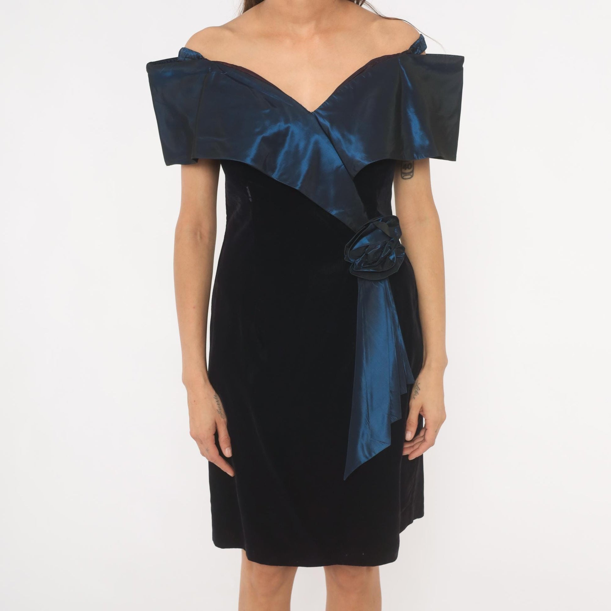 90s Evening Chic Off-Shoulder Velvet Dress Navy Satin Bodice Medium M