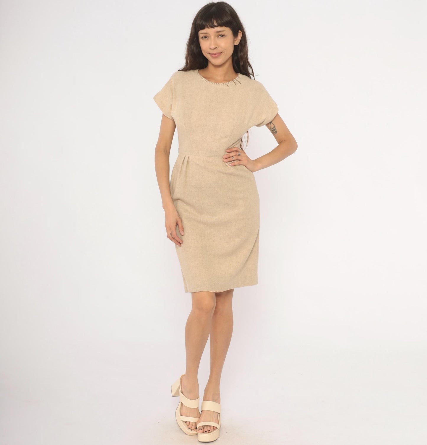 1950s Tan Wool Blend Sheath Dress Whipstitch Neckline Cap Sleeve Extra Small XS