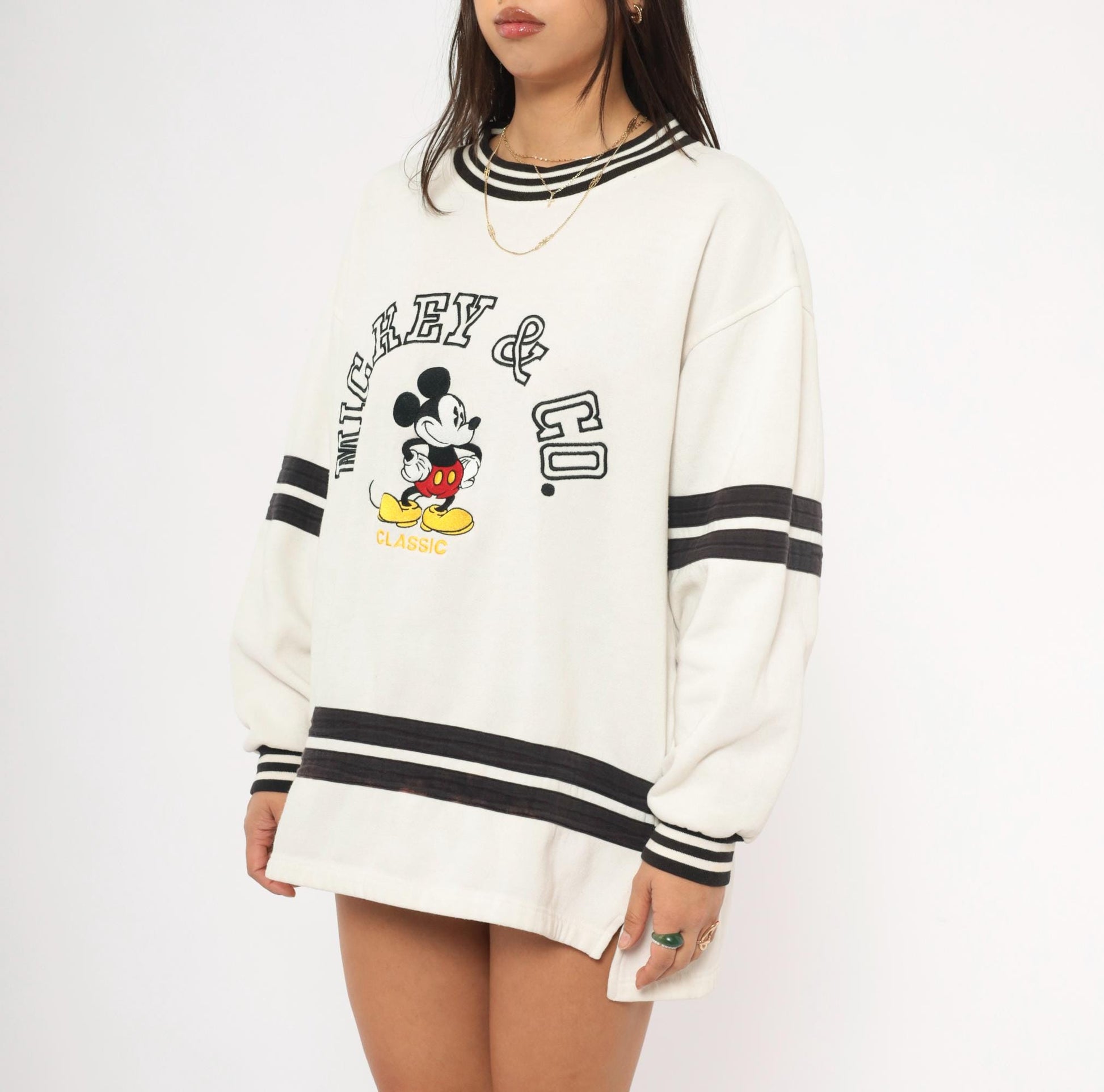90s Mickey & Co Embroidered Crewneck Sweatshirt White Black Stripe Large
