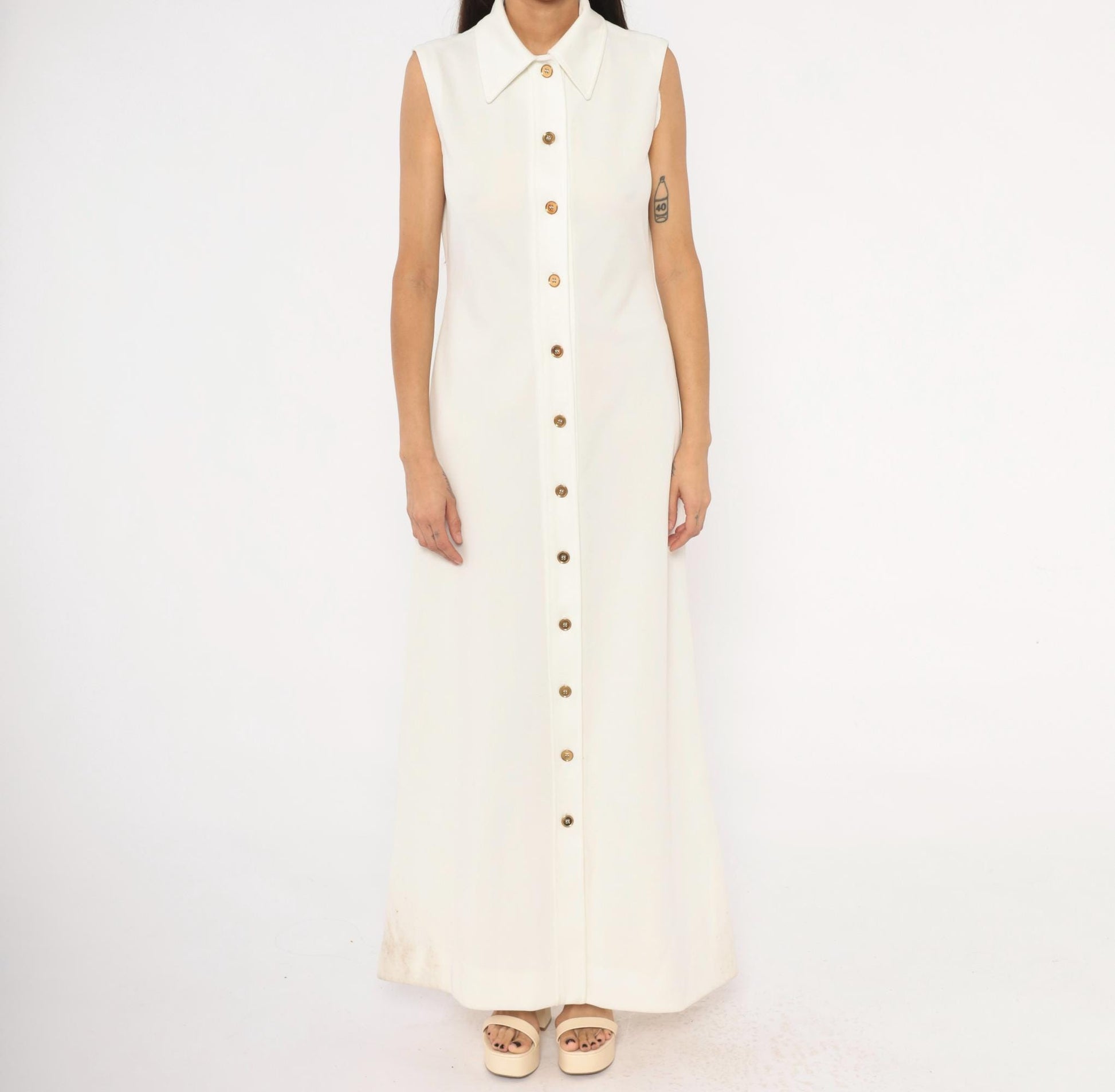 70s Ivory Sleeveless Maxi Shirtdress Gold Buttons Pointed Collar Medium