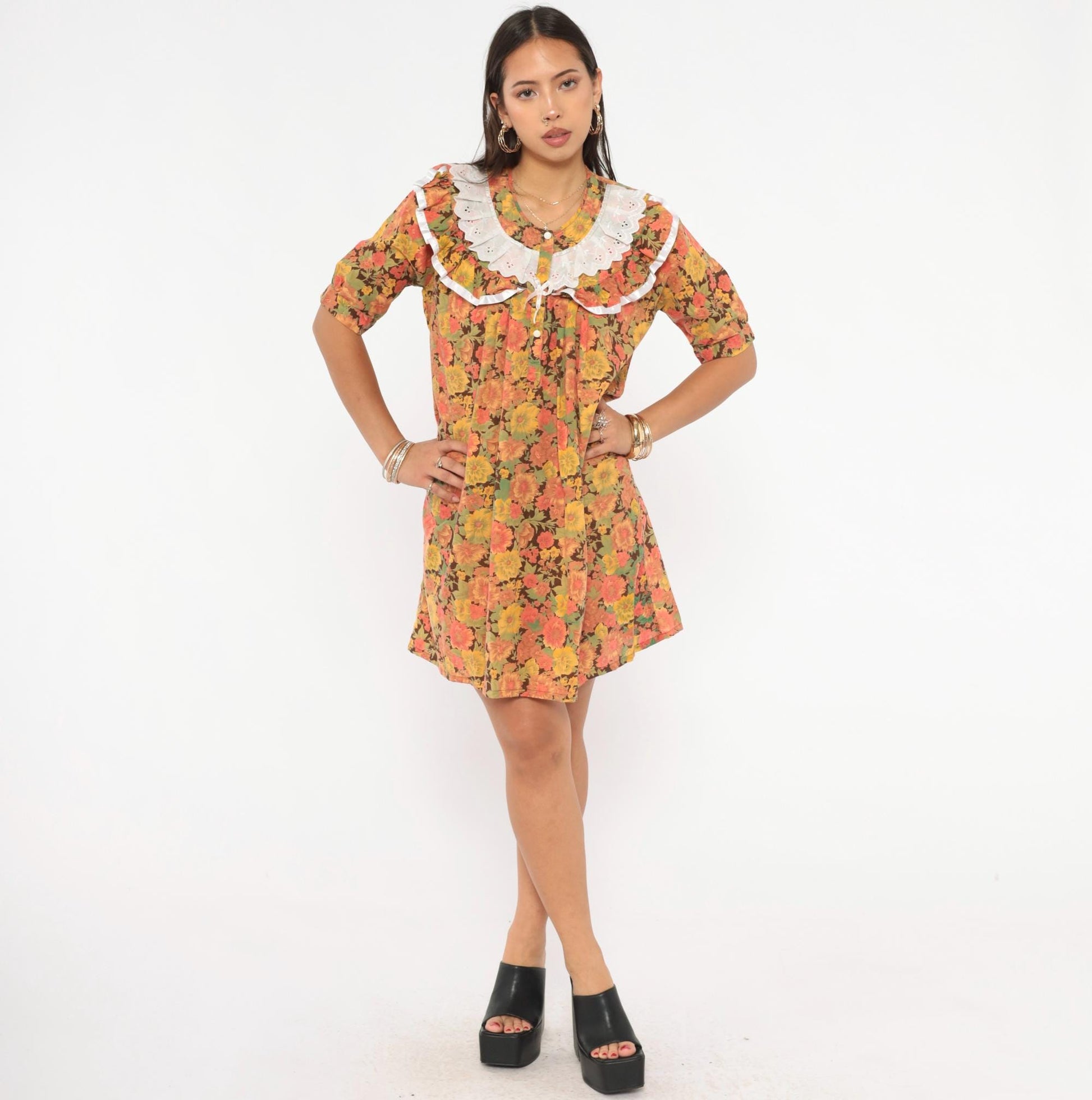 70s Floral Cotton Shift Dress Eyelet Lace Collar Brown Garden Print Mini Medium M