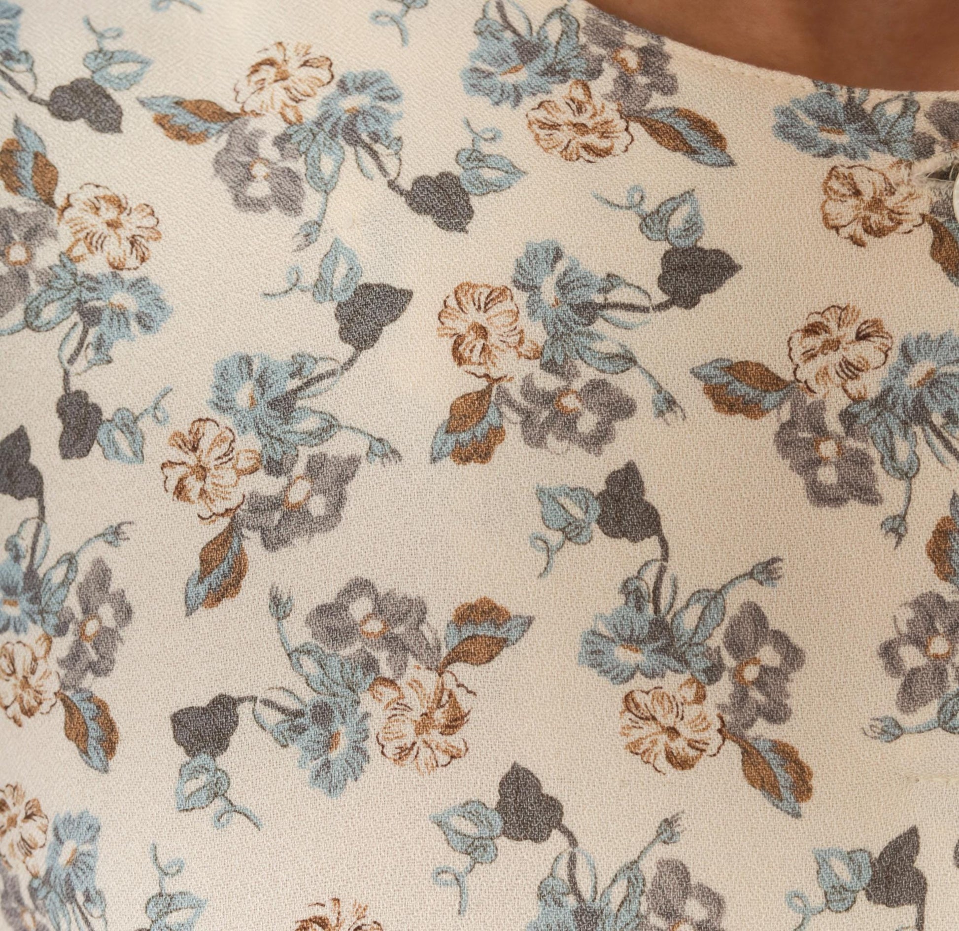 90s Josephine Chaus Floral Button Blouse Cream Puff Sleeve Collarless Medium M