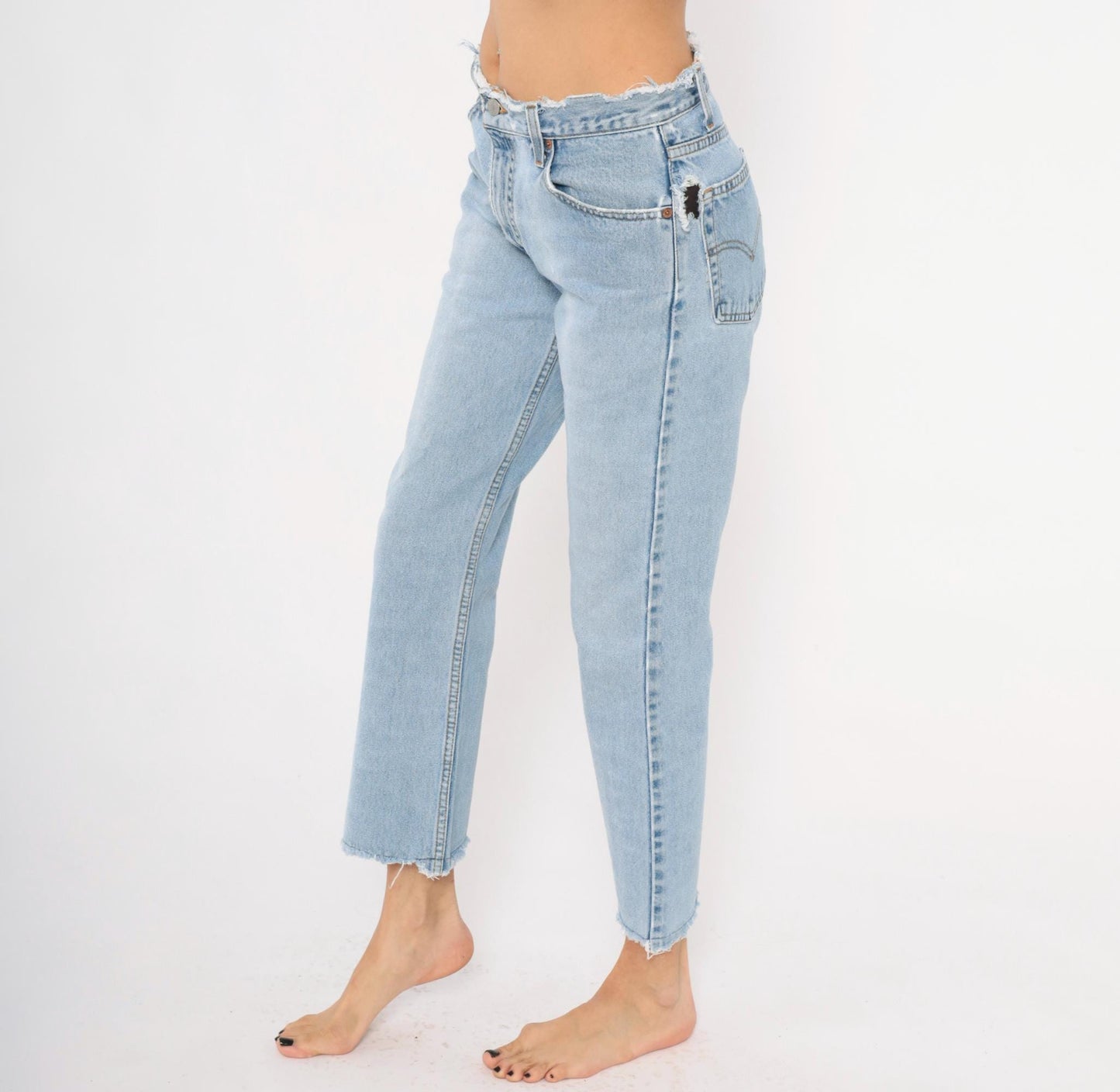 90s Levi's Cropped Jeans Light Wash Raw Hem Distressed Ankle Blue Denim 30x28