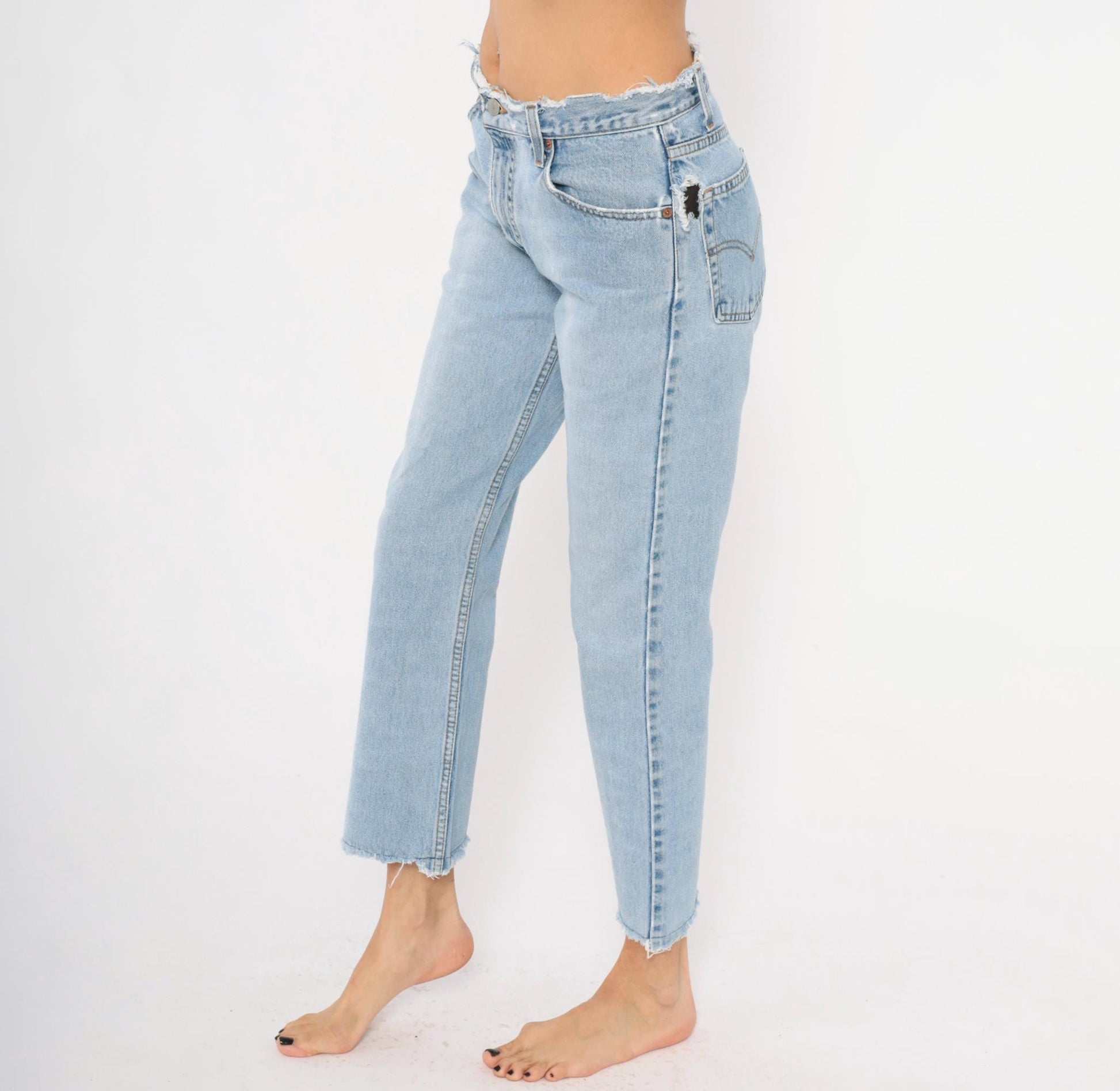 90s Levi's Cropped Jeans Light Wash Raw Hem Distressed Ankle Blue Denim 30x28