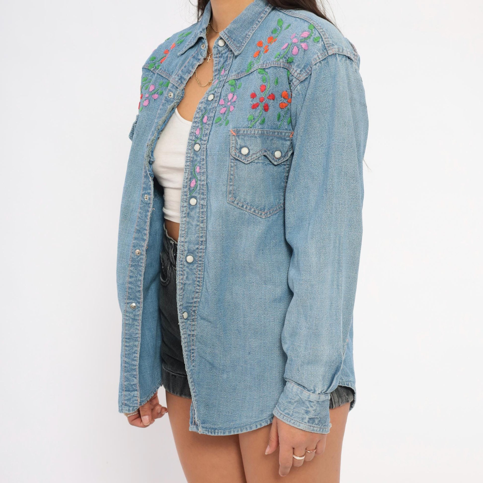 70s Light Wash Denim Western Shirt Floral Embroidered Pearl Snap Medium