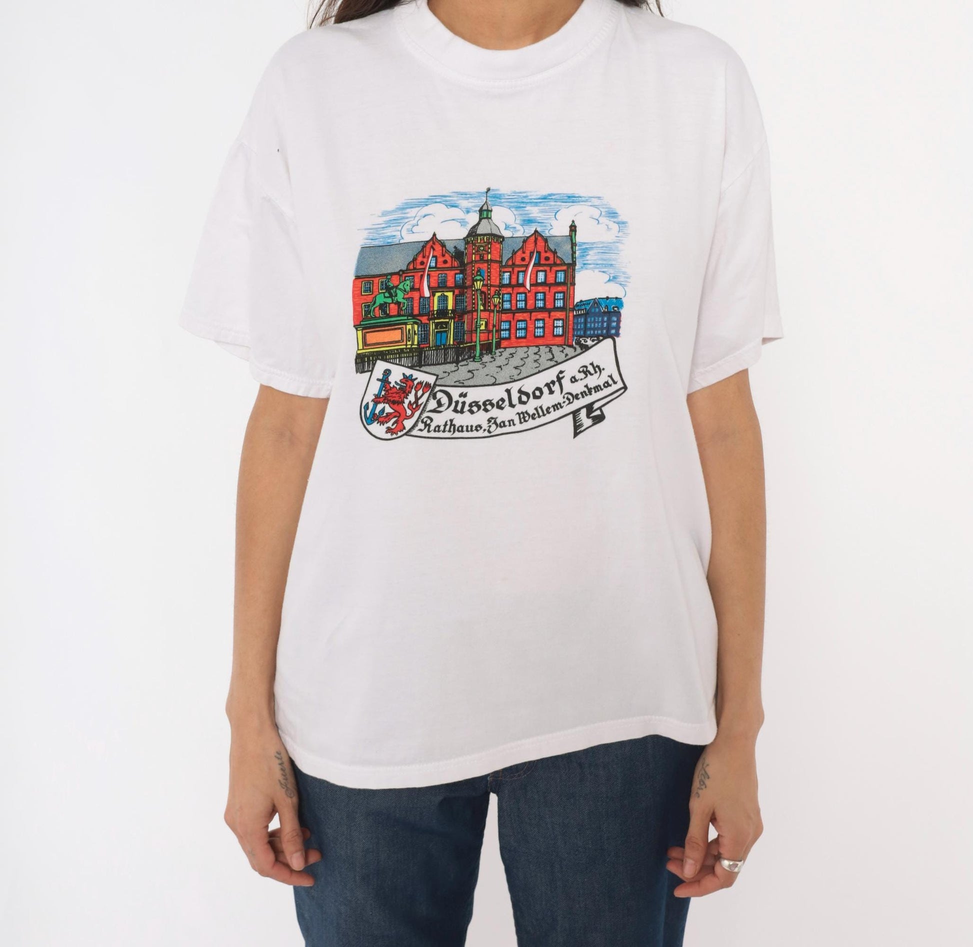 90s B & C Düsseldorf Rathaus Graphic Tee White Cotton Crew Neck Large L