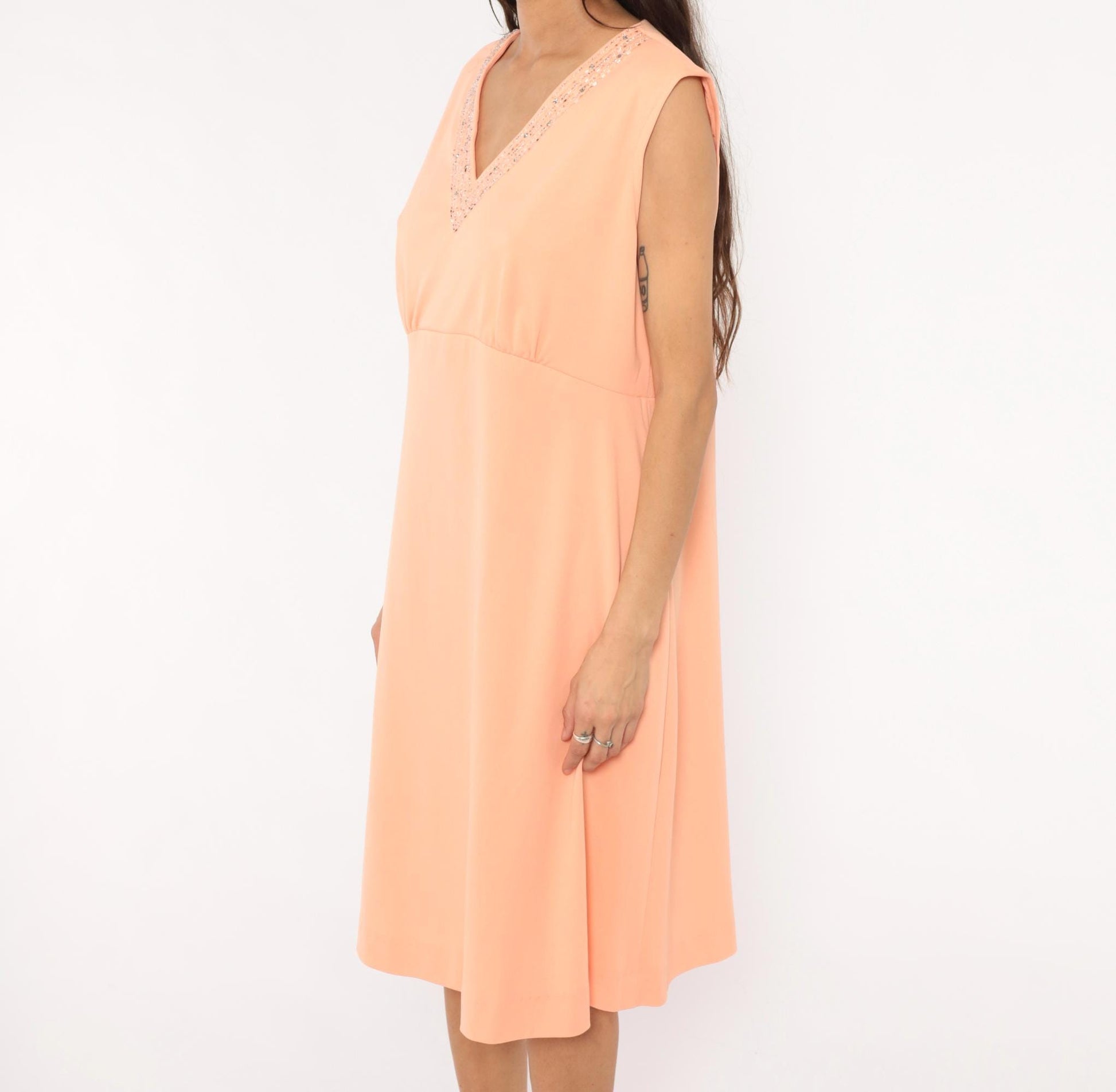 1970s Peach Beaded Empire Waist Dress Sequin V-Neck Knee-Length Extra Large XXL
