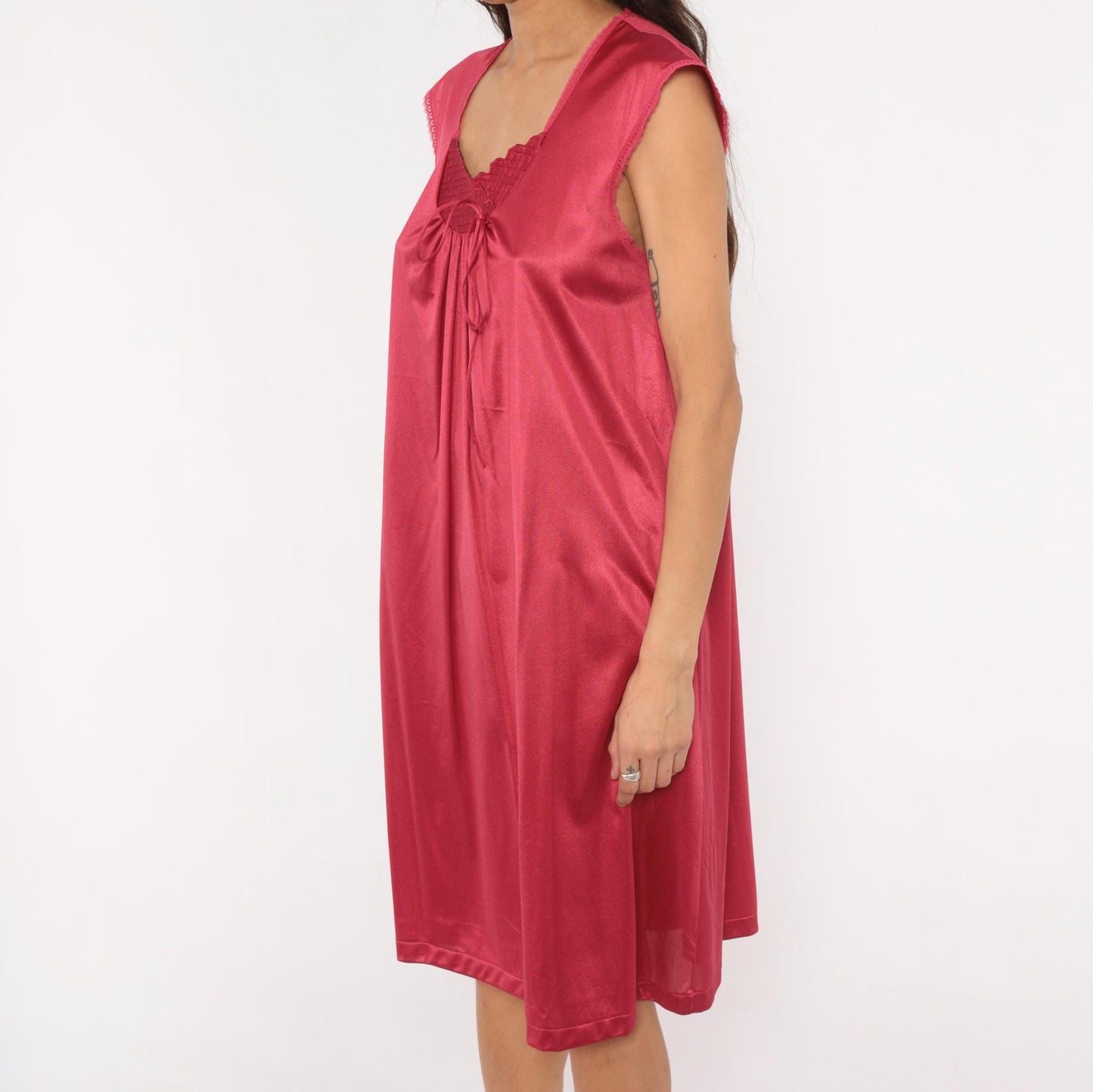 80s JCPenney Burgundy Nightgown Scalloped Yoke Cap Sleeve Knee-Length Medium