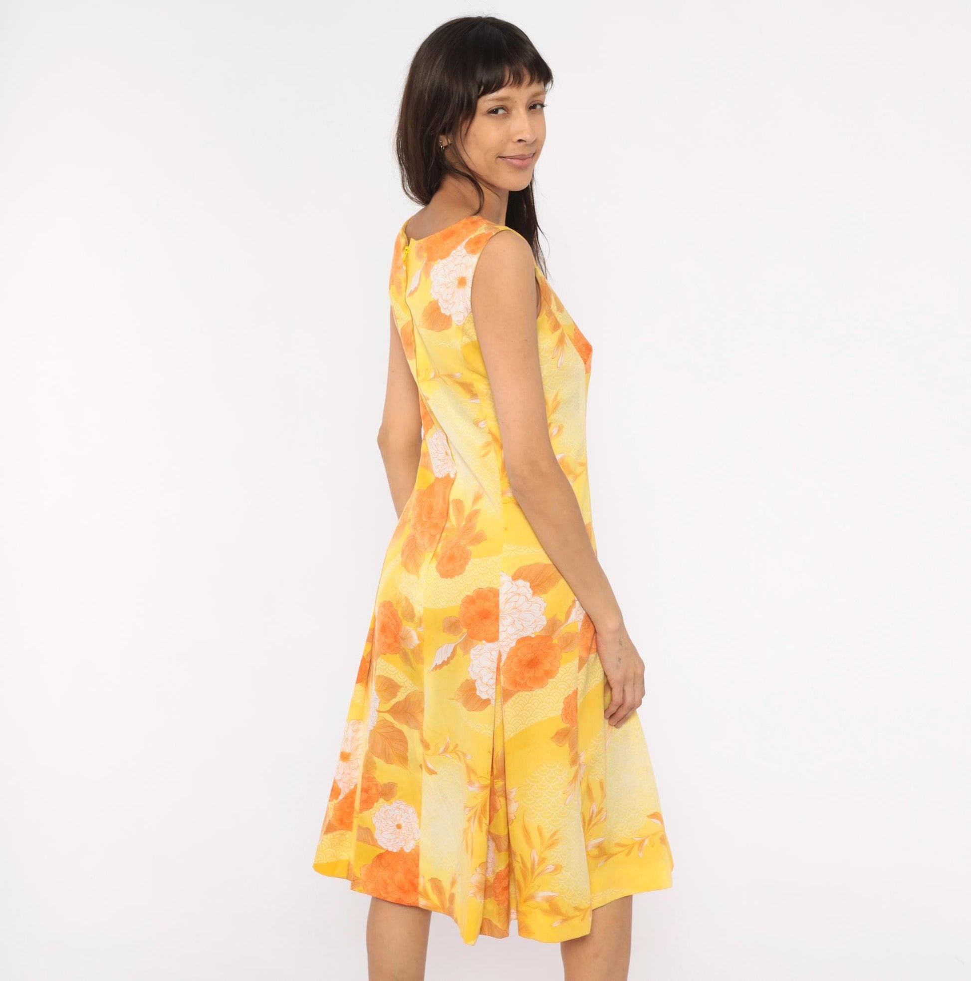1970s Polynesian Casuals Floral Dress Yellow Orange Peony Knee-Length Small